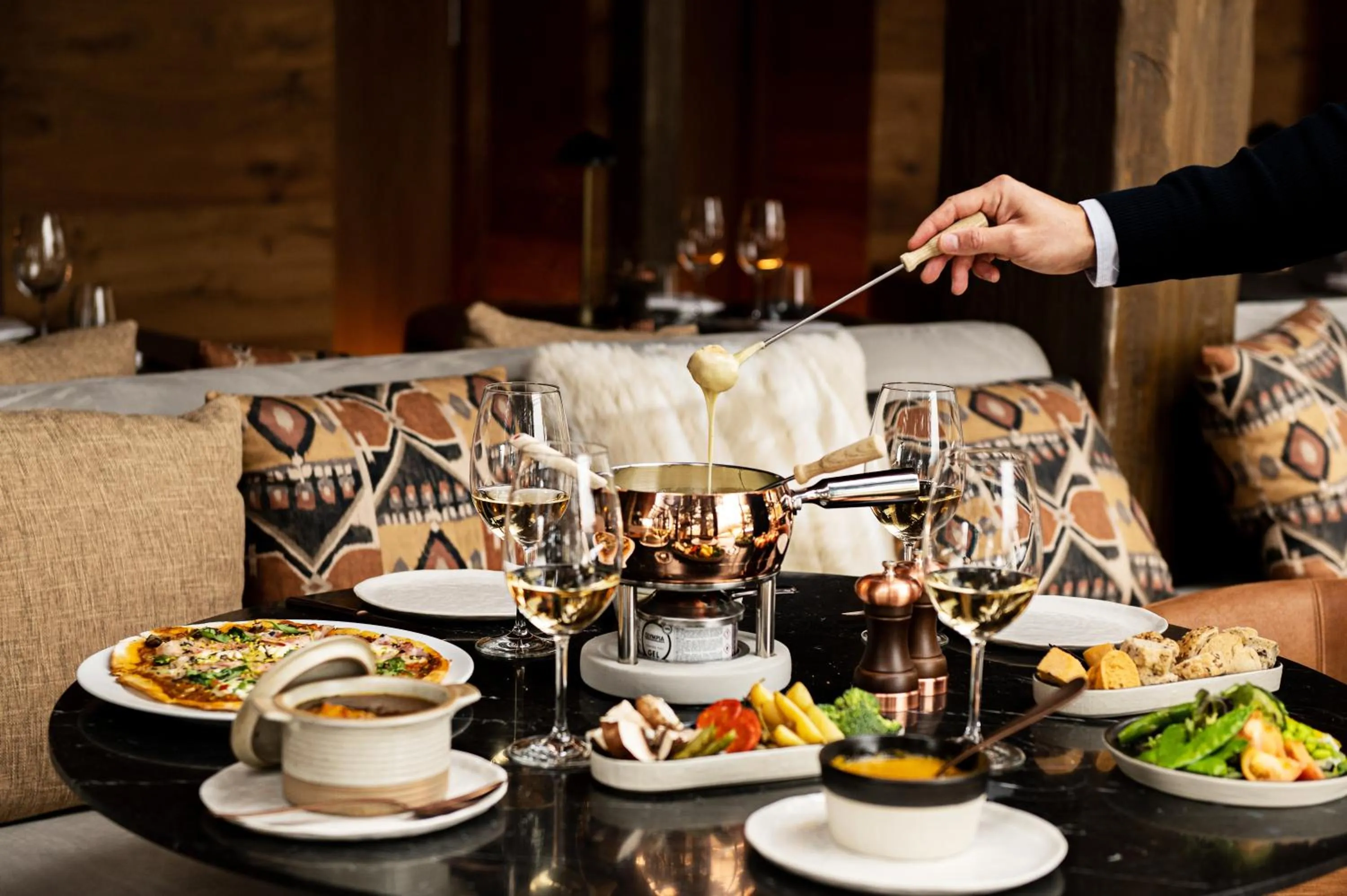 Restaurant/places to eat in Hotel Maribel