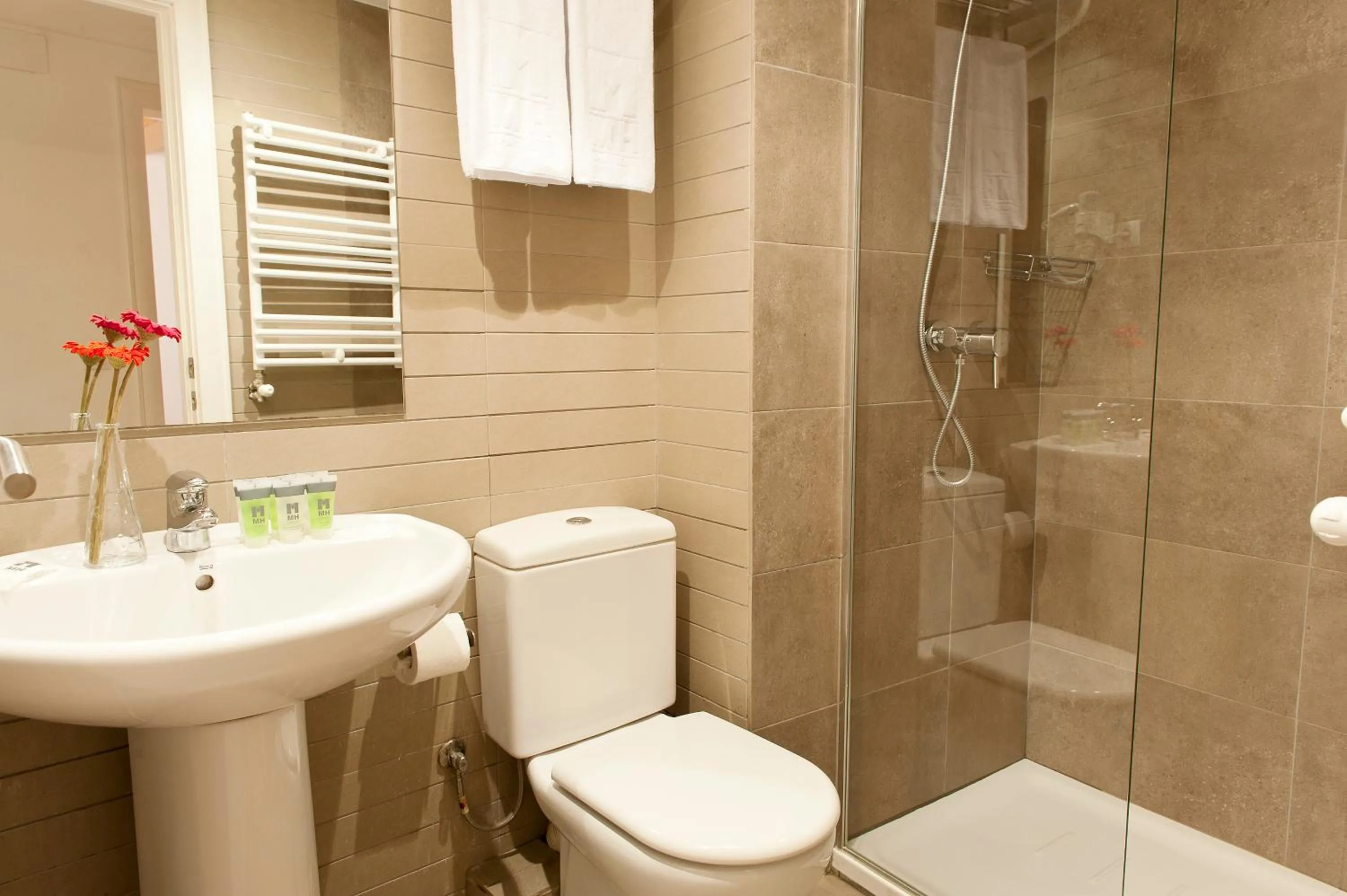 Bathroom in MH Apartments Liceo