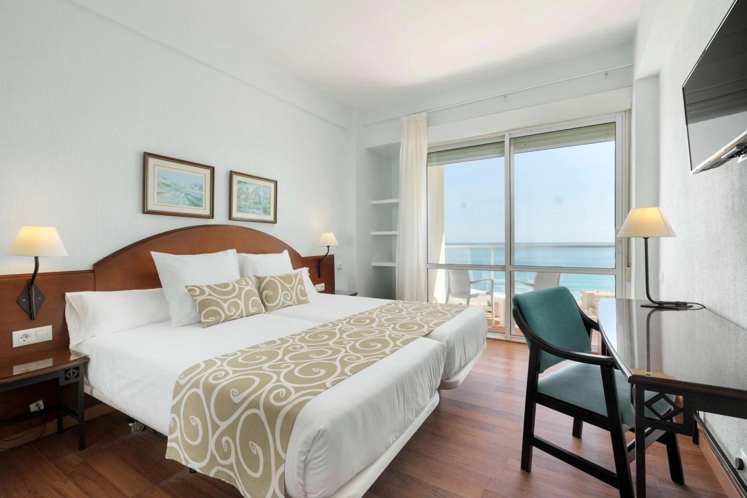 Bedroom, Bed in AluaSun Doblemar