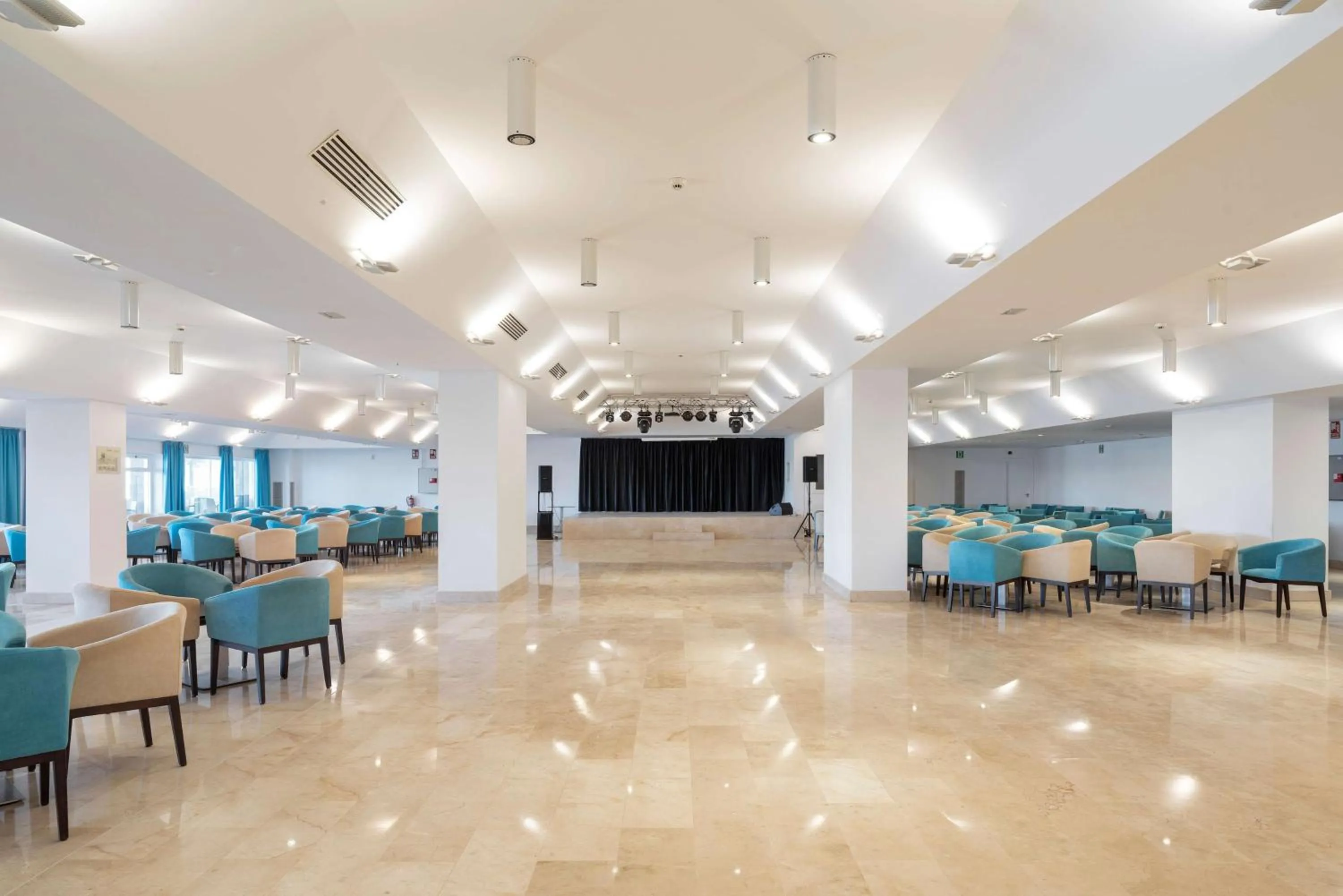 Lobby or reception in AluaSun Doblemar