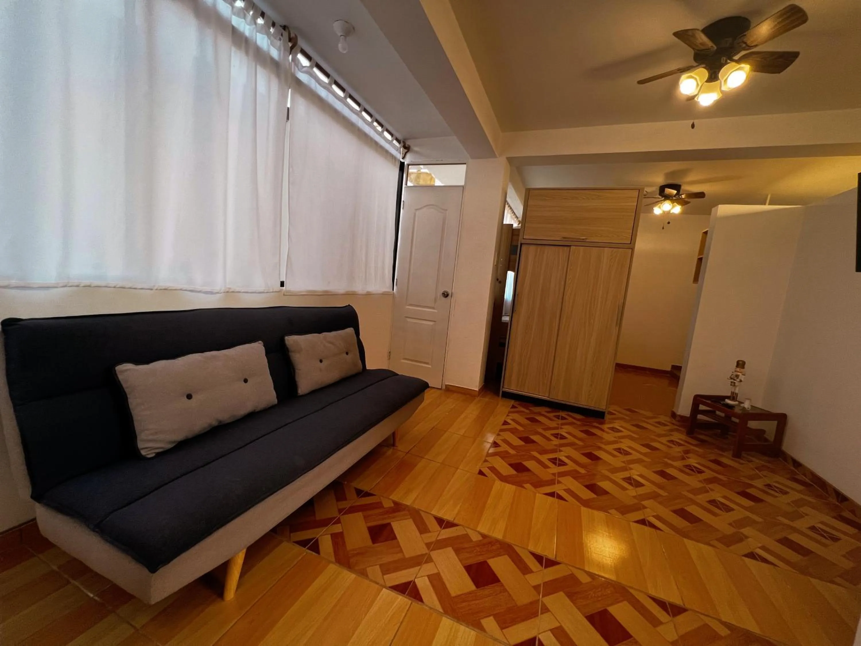 Seating area in Gamora Hotel Playa