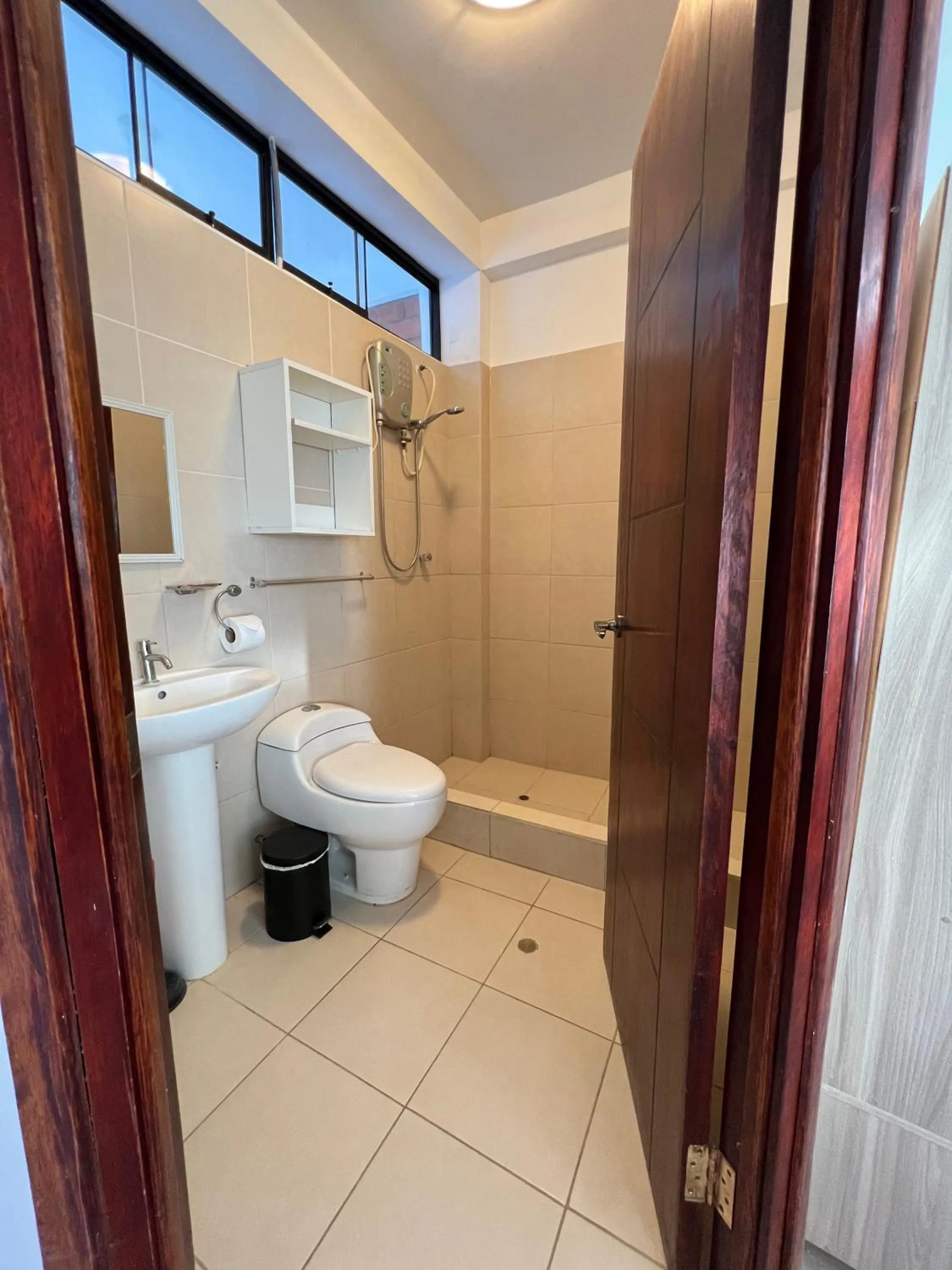 Shower in Gamora Hotel Playa