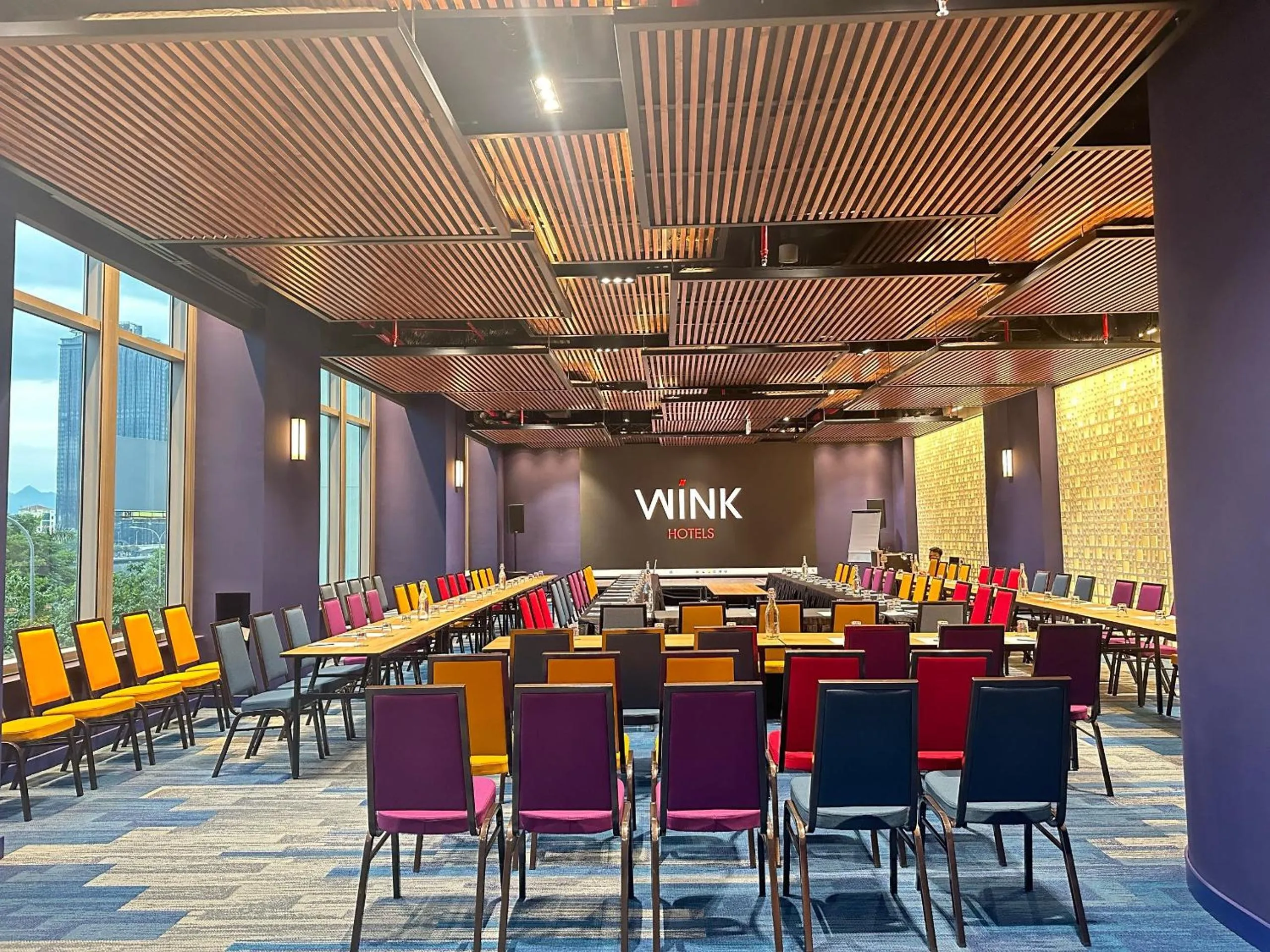 Business facilities in Wink Icon Hotel Danang Riverside - 24hrs Stay & Rooftop Pool Bar