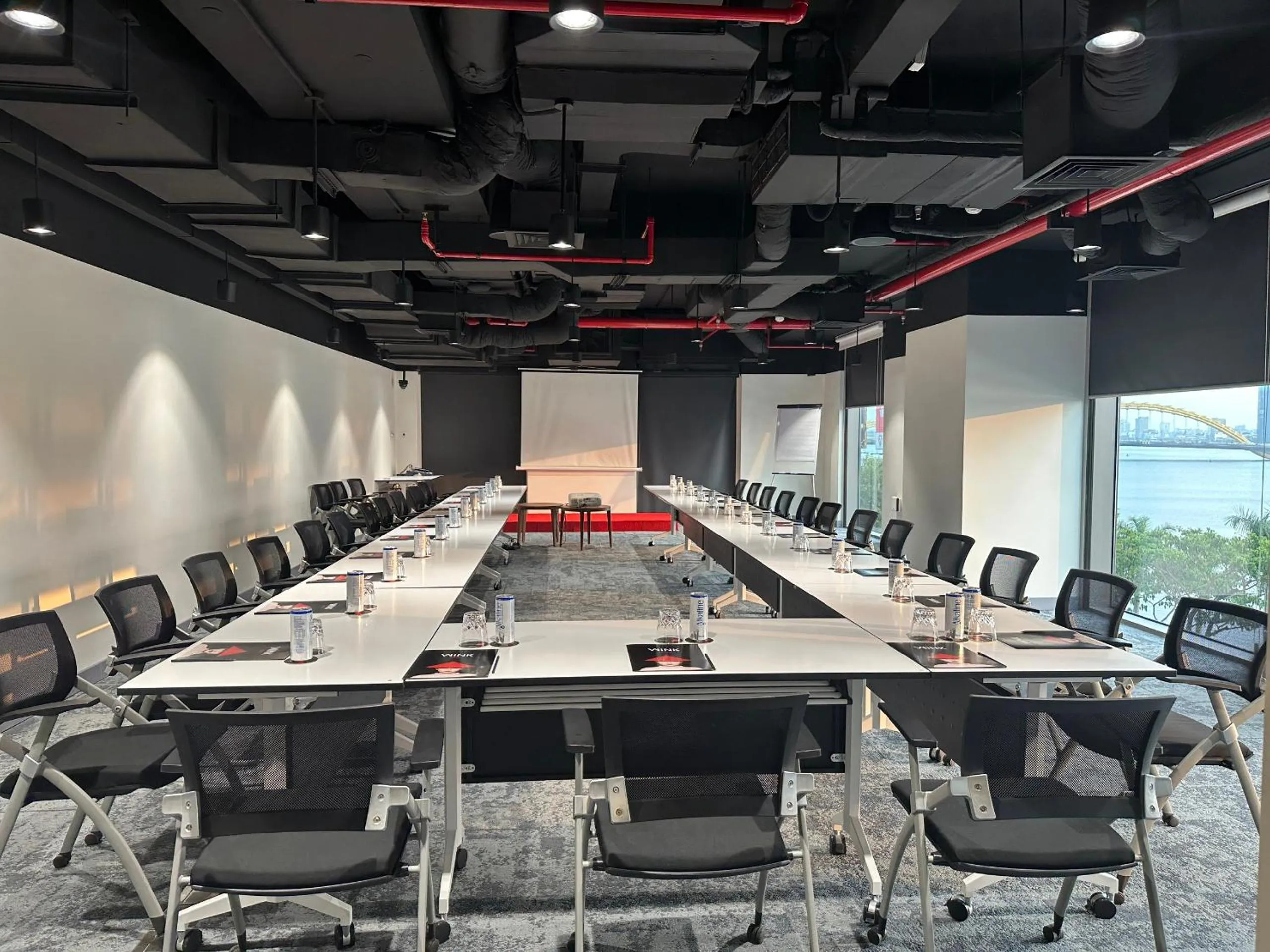 Meeting/conference room in Wink Icon Hotel Danang Riverside - 24hrs Stay & Rooftop Pool Bar