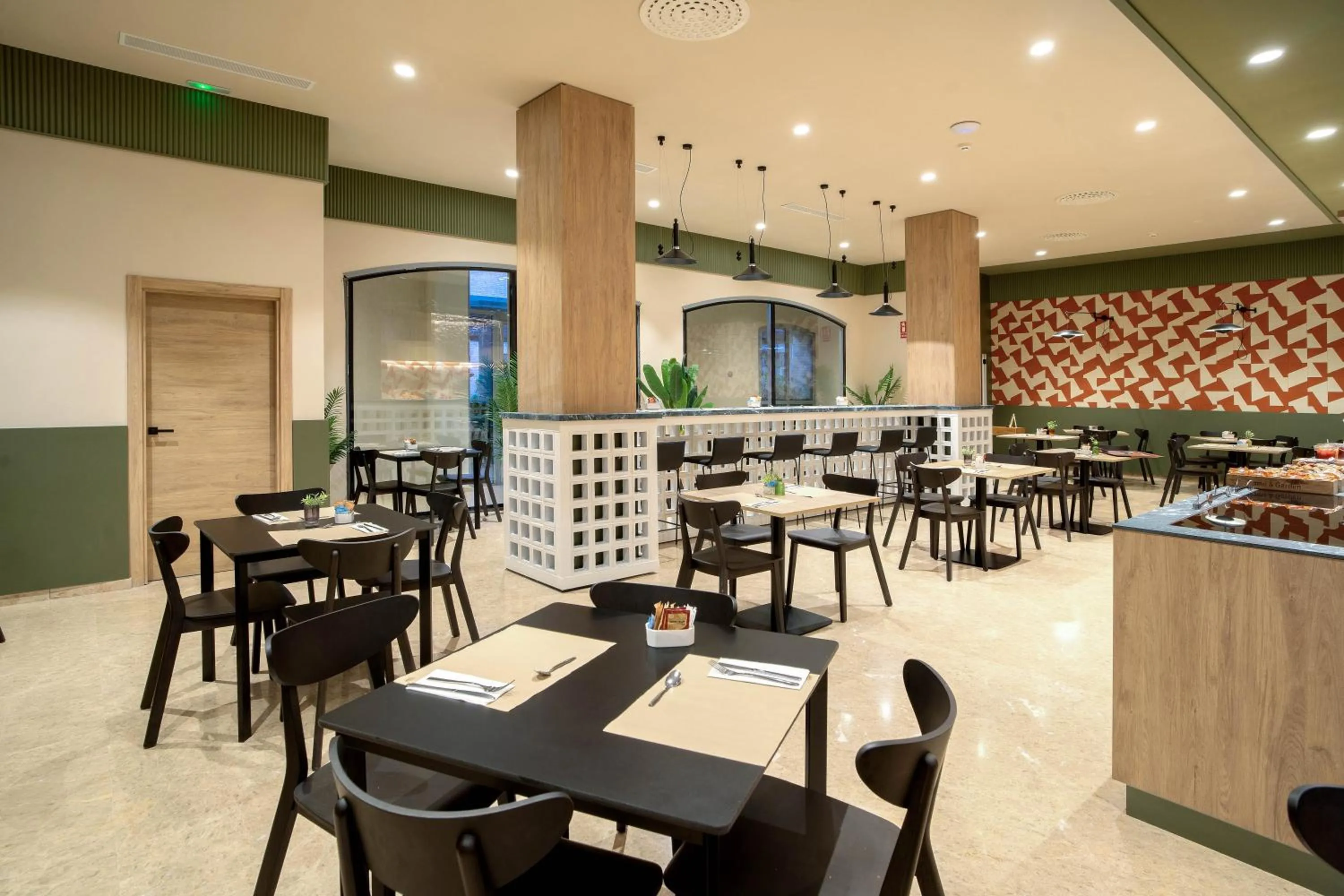 Buffet breakfast in DWO Valencia