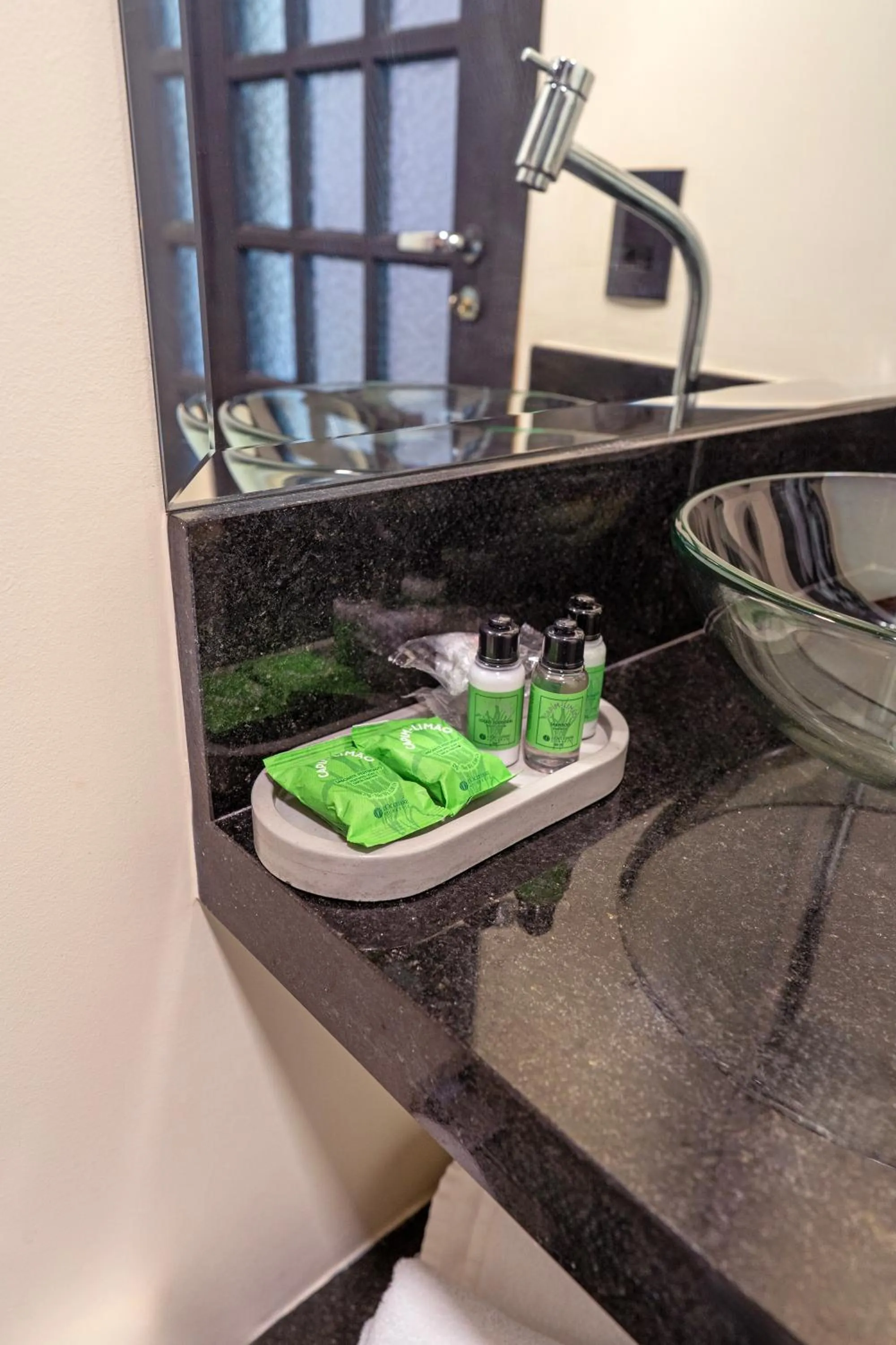 Bathroom in Pousada Terrazzo Bonjardim - by Easy Hotéis