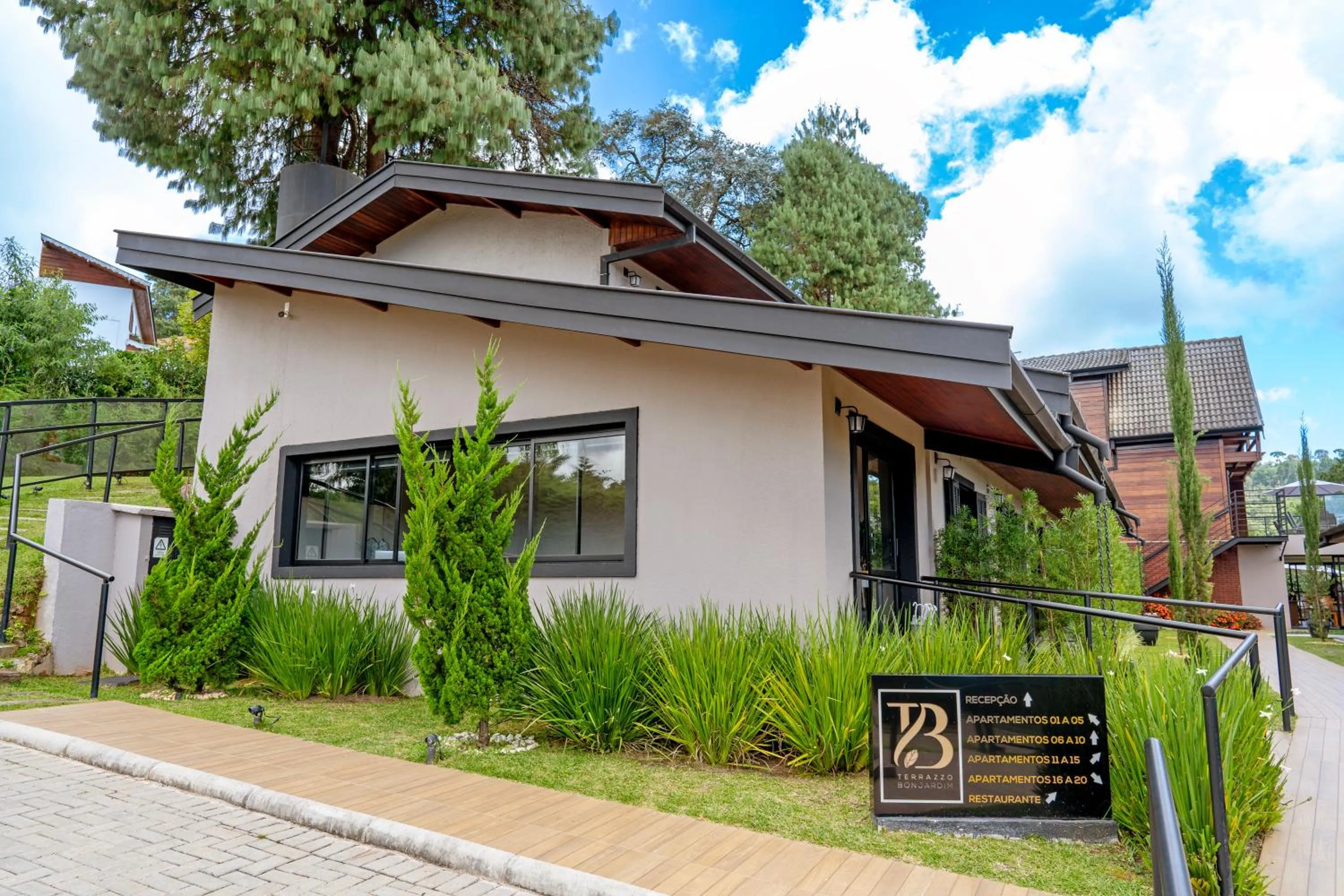 Property building in Pousada Terrazzo Bonjardim - by Easy Hotéis