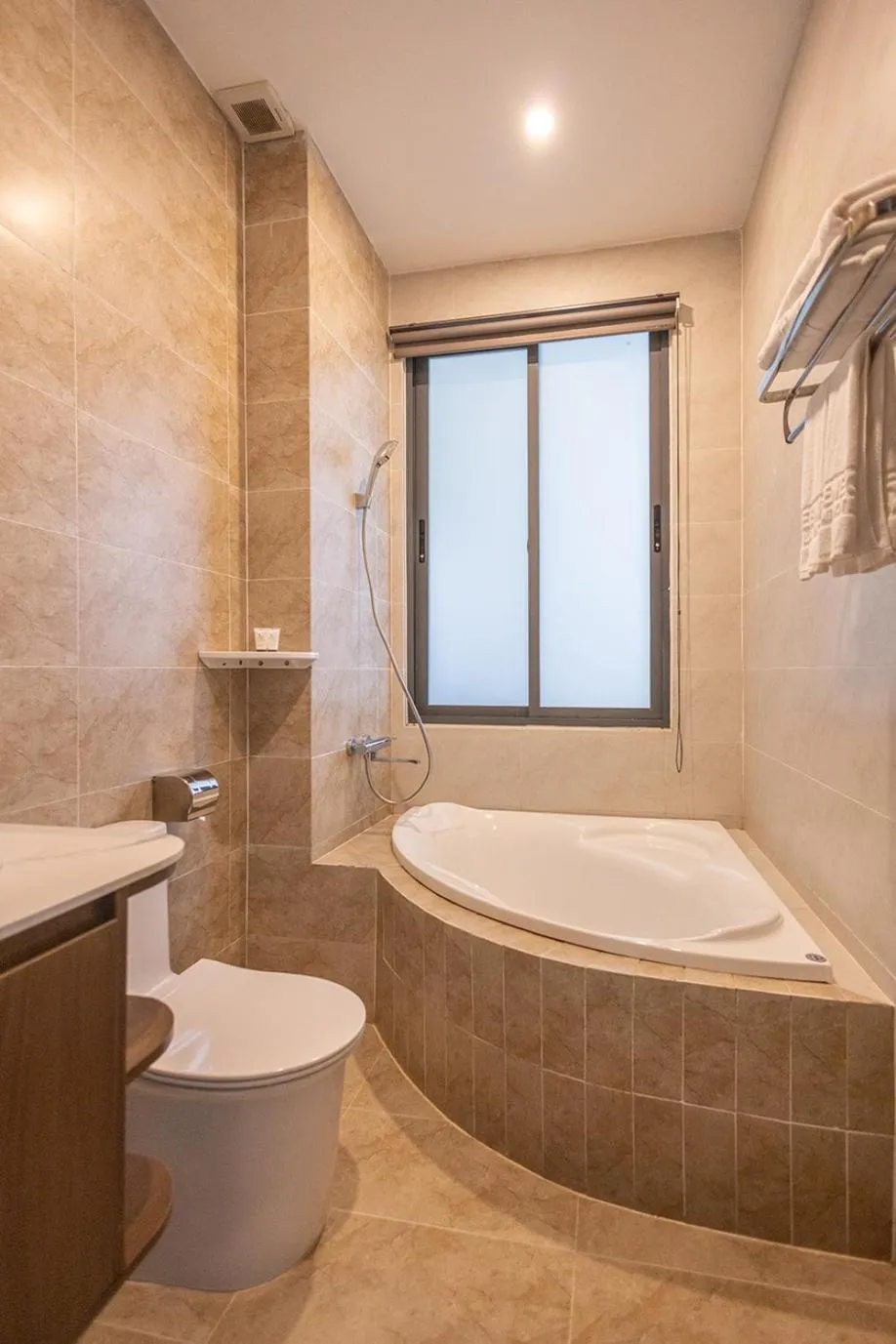 Shower in GREENECO DA LAT HOTEL - Khách sạn Green Eco Đà Lạt