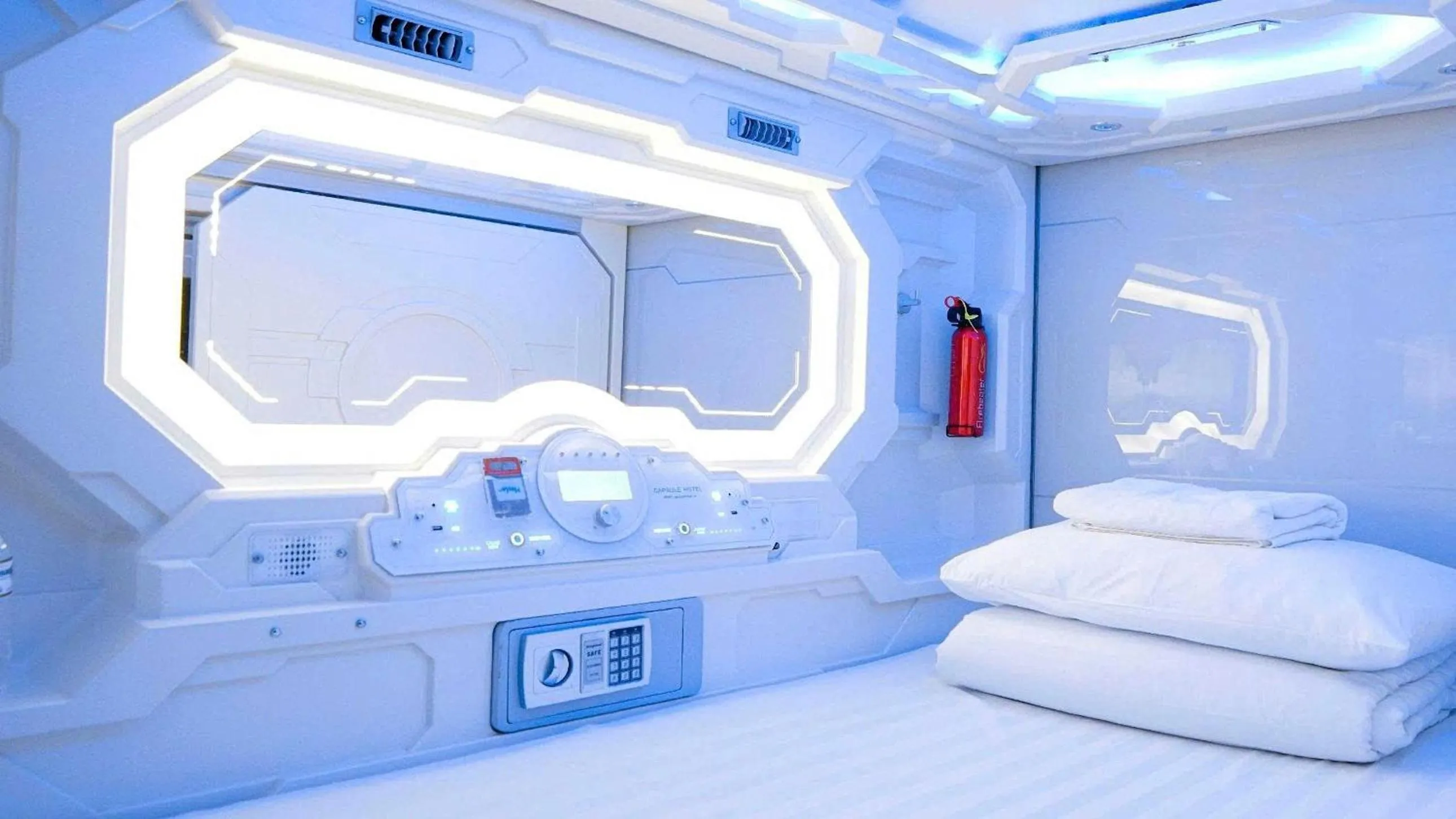 Bedroom, Bed in Capsule Riverside
