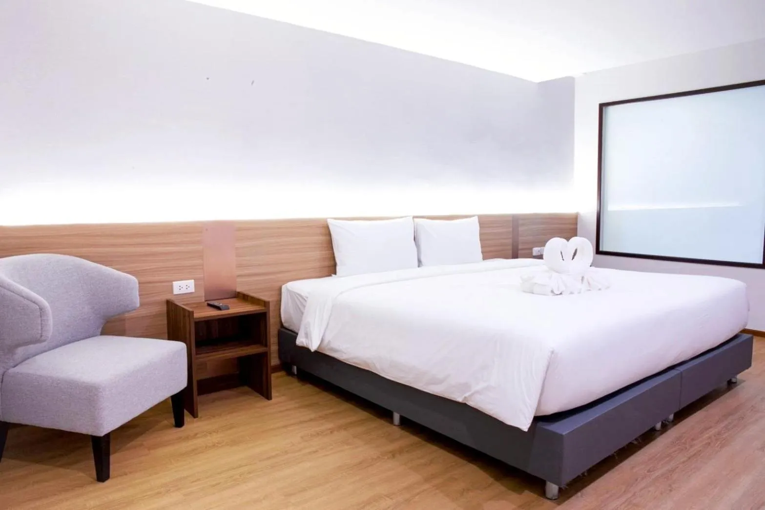 Bed in Le Srivaree Suvarnabhumi Airport Hotel