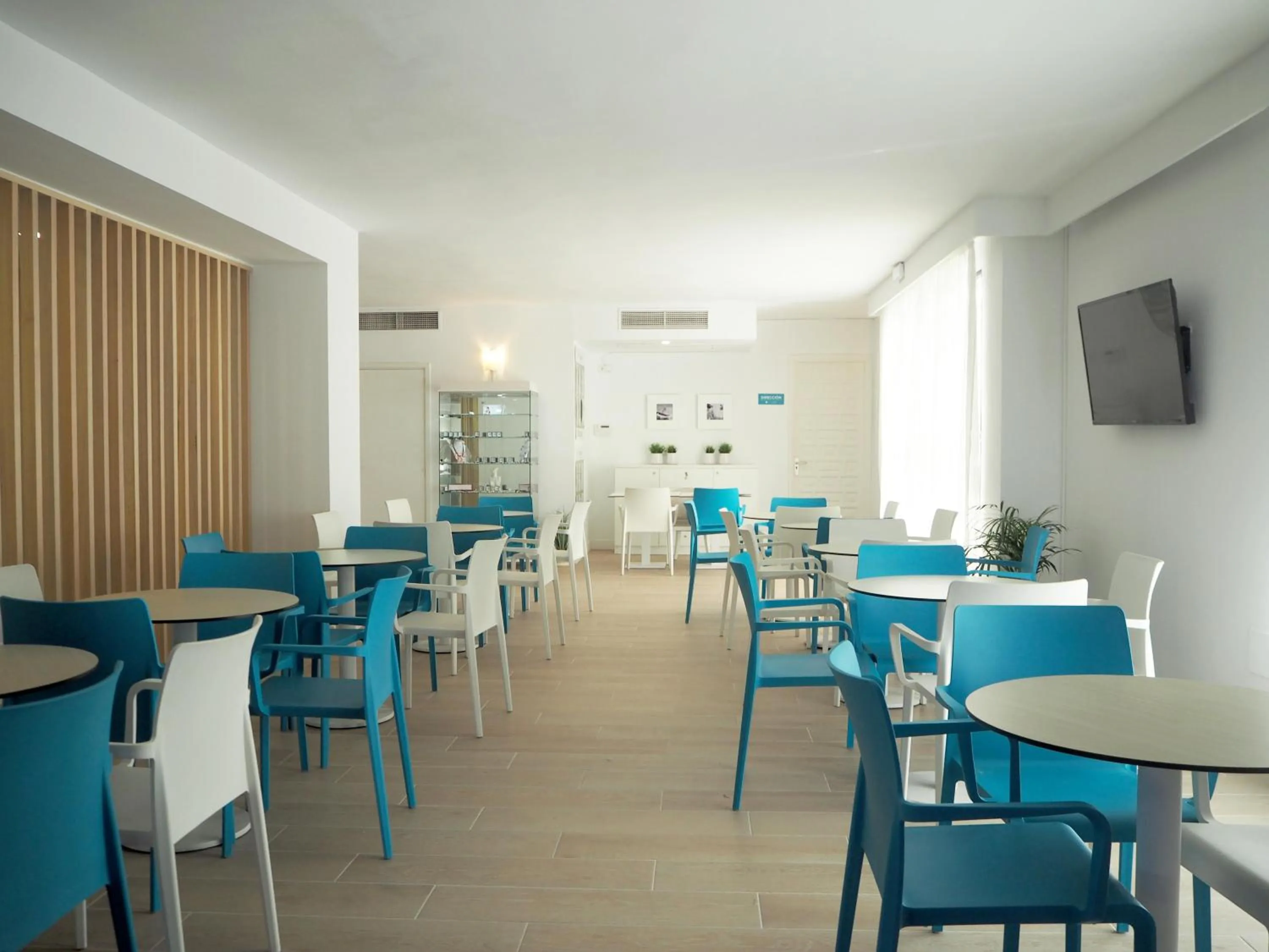 Lounge or bar in BLUESEA Costa Verde