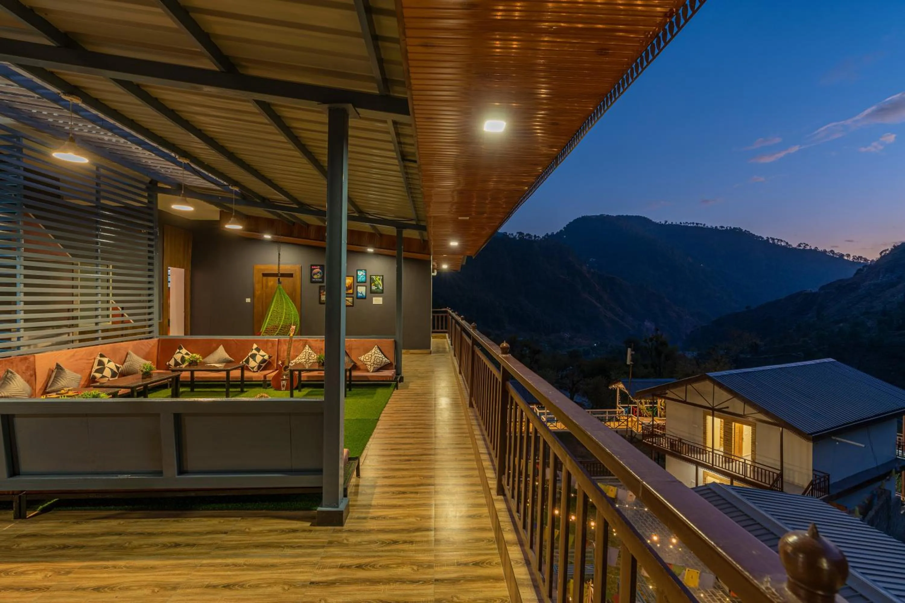 Patio in Zostel Plus Kareri