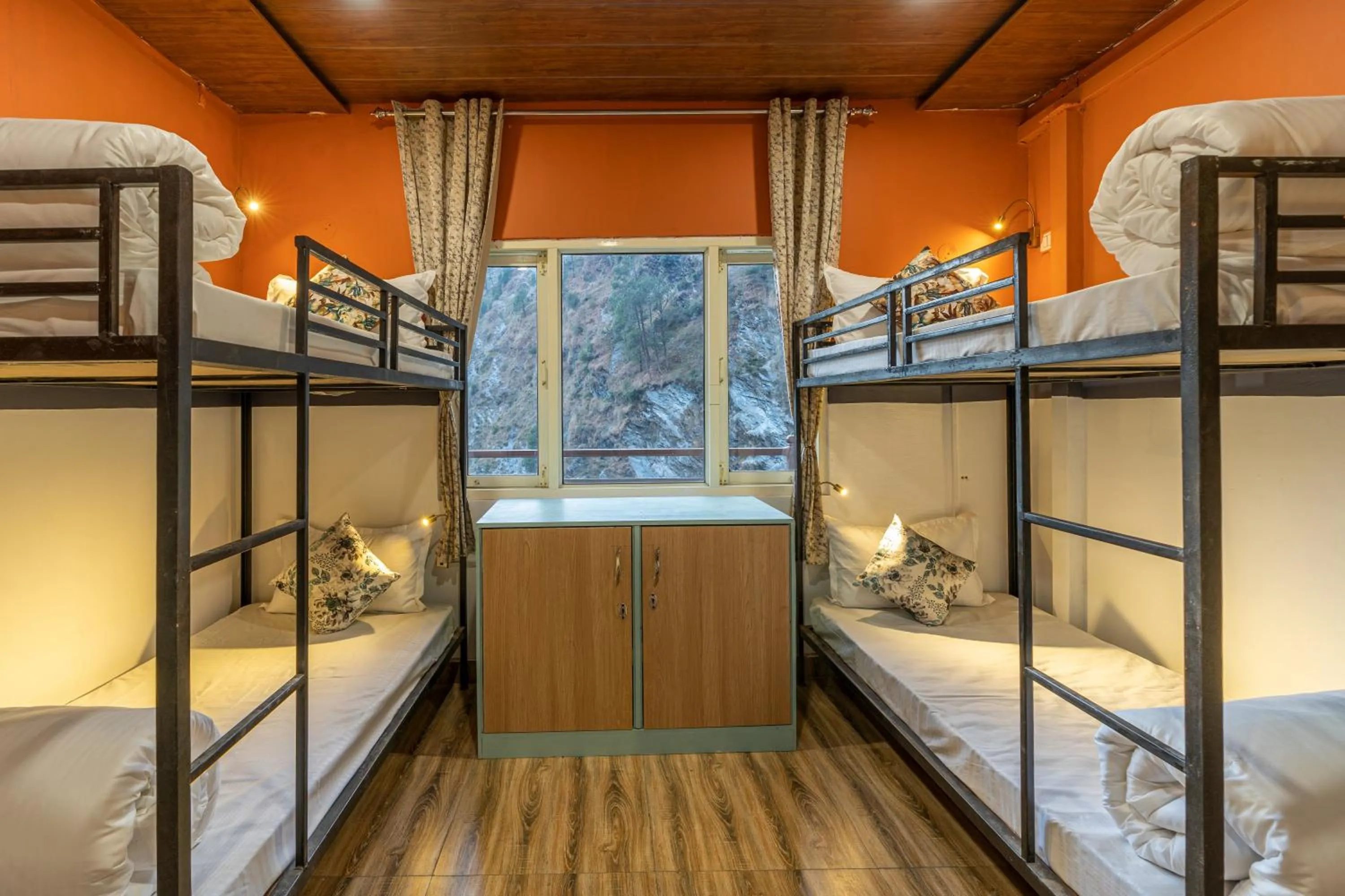 Bed in Zostel Plus Kareri