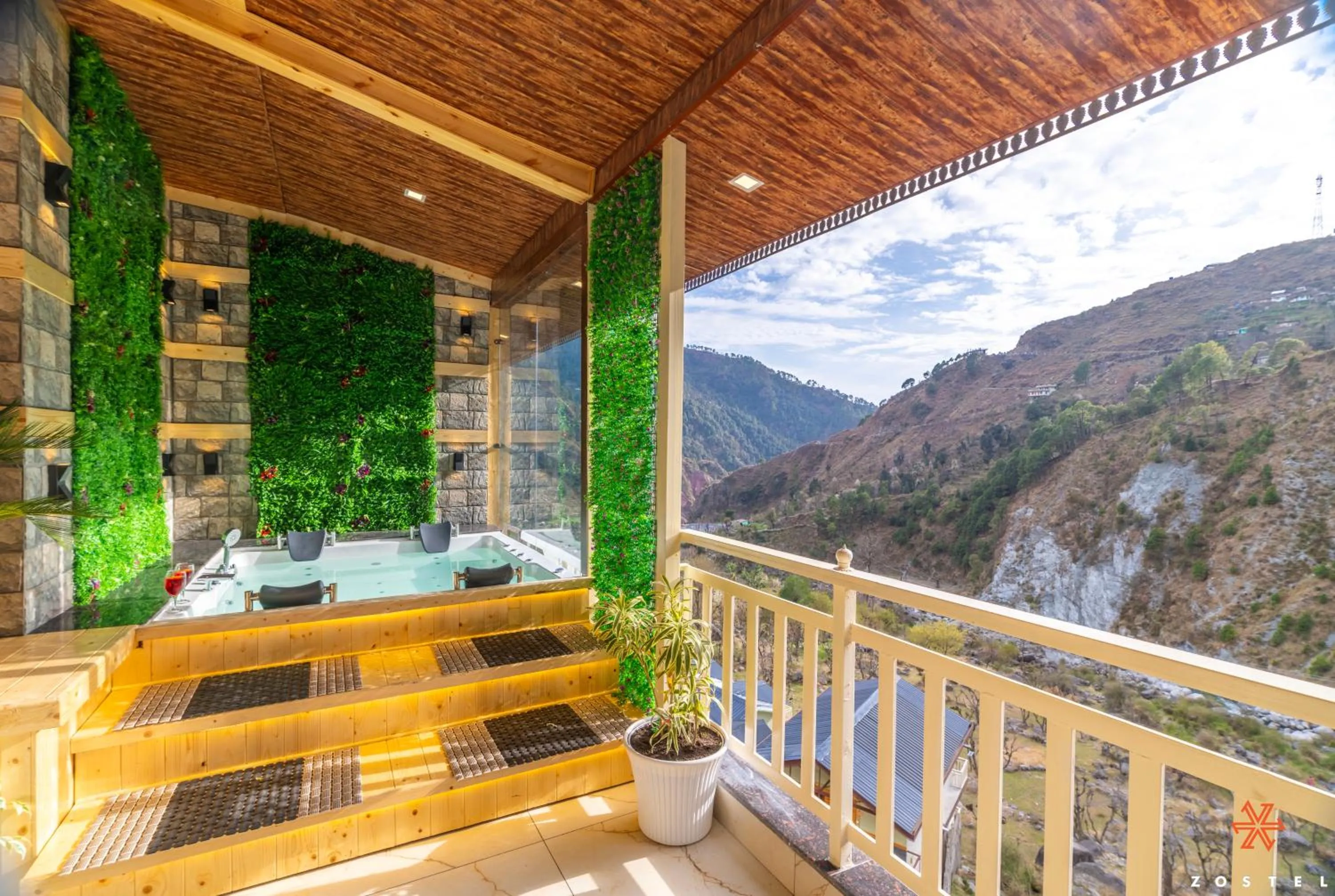 Balcony/Terrace in Zostel Plus Kareri