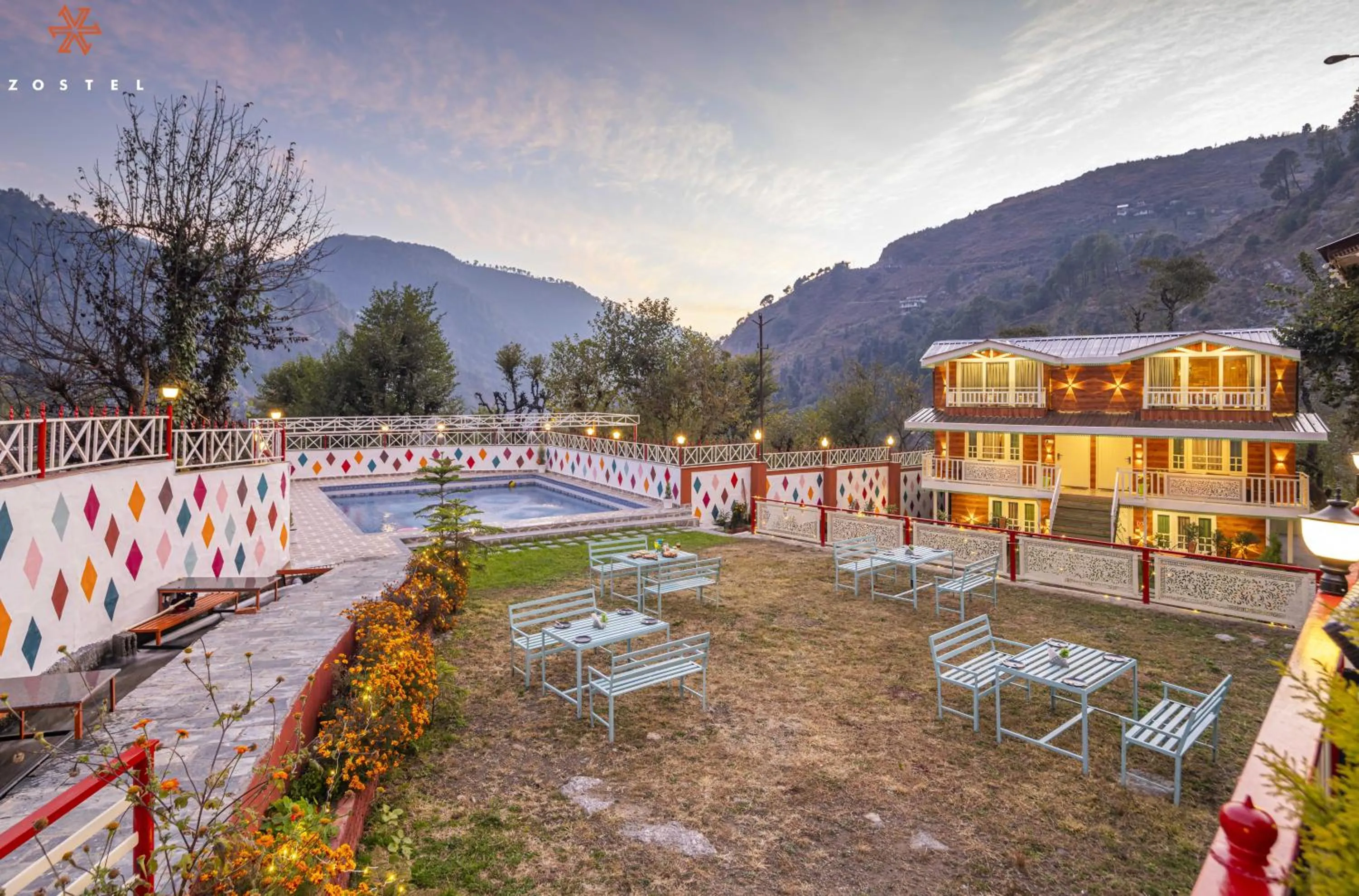 Garden in Zostel Plus Kareri