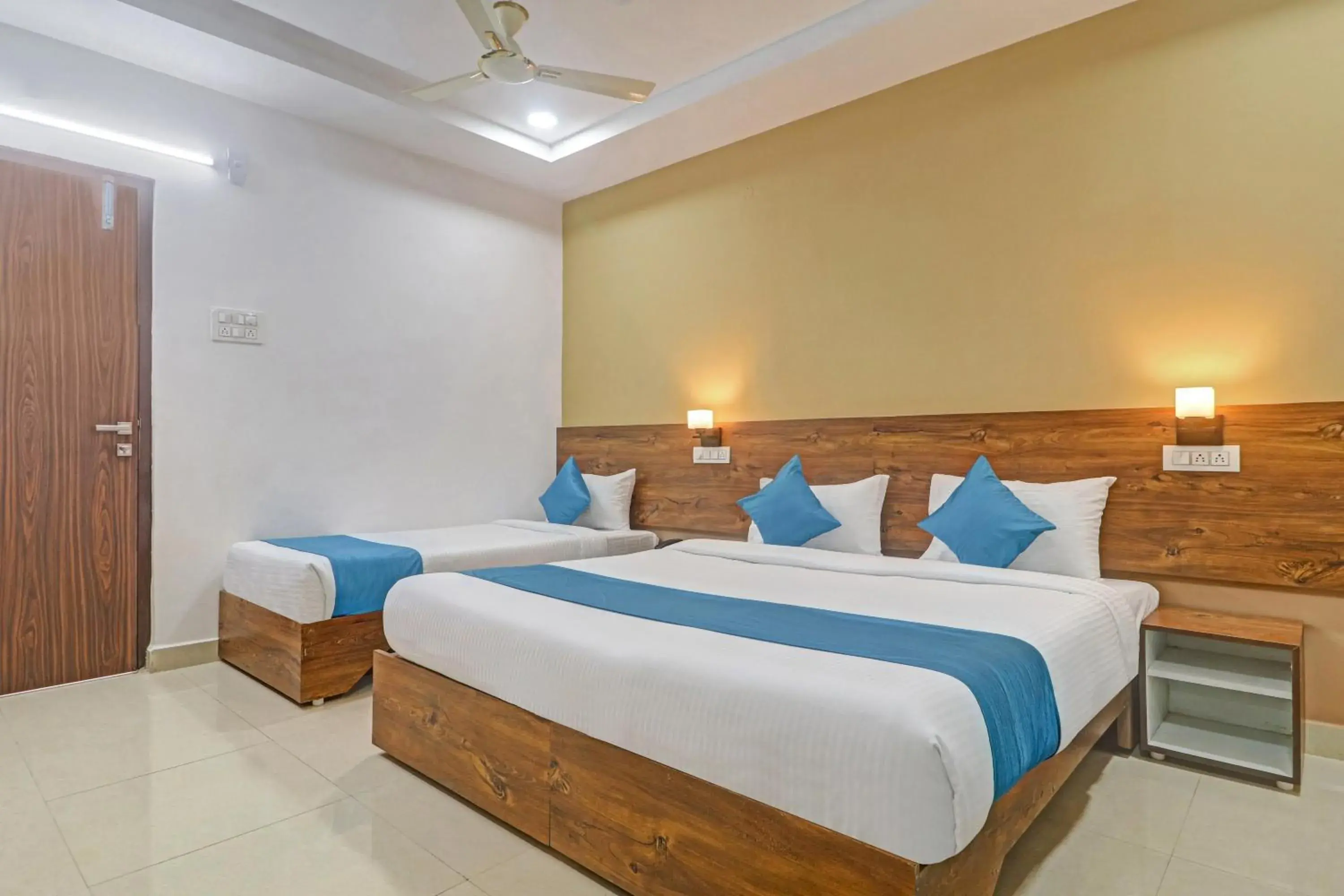 Triple Room with Balcony in The Balcony Hotel Triple Room with Balcony in The Balcony Hotel