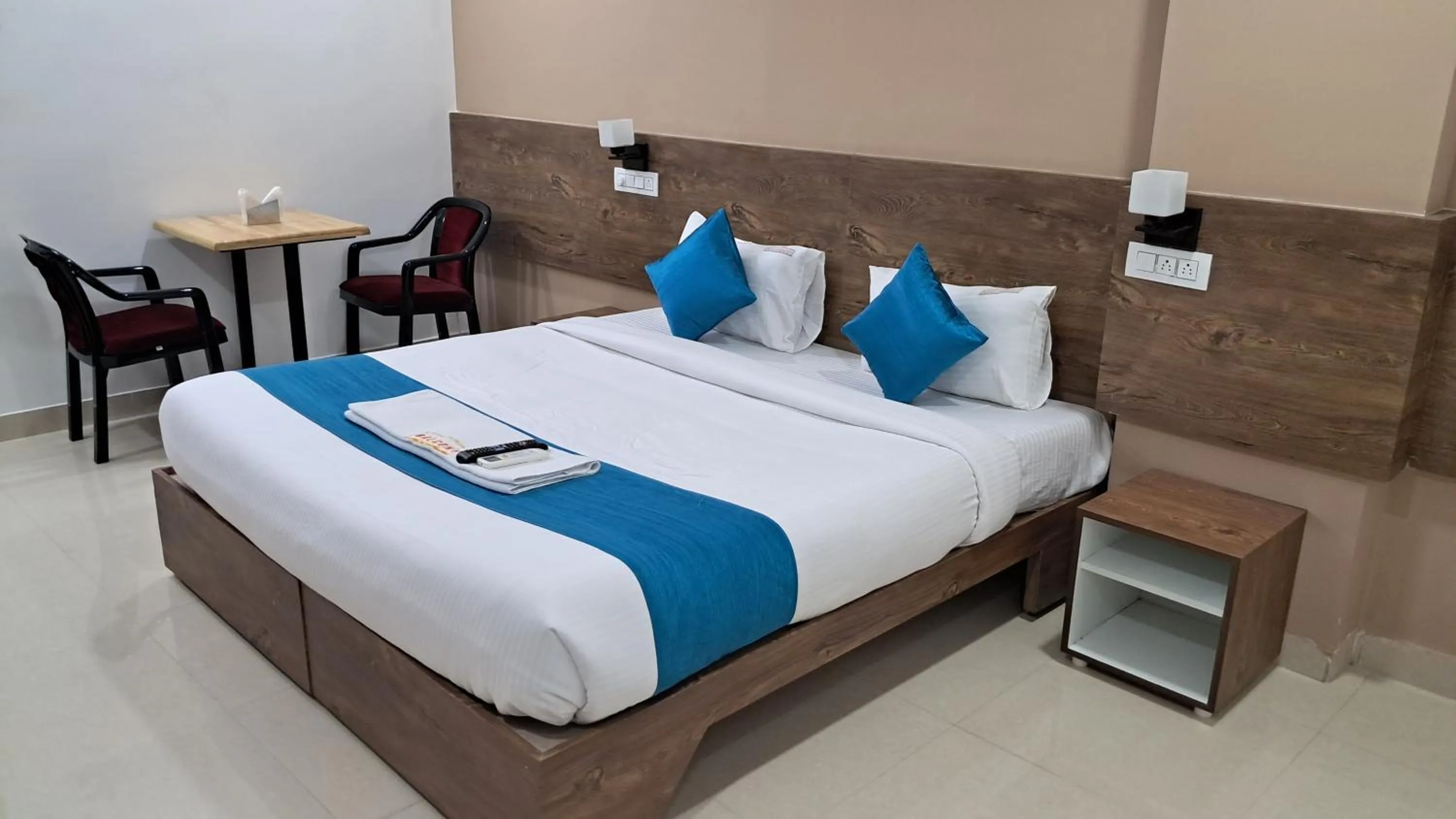 Bed in The Balcony Hotel