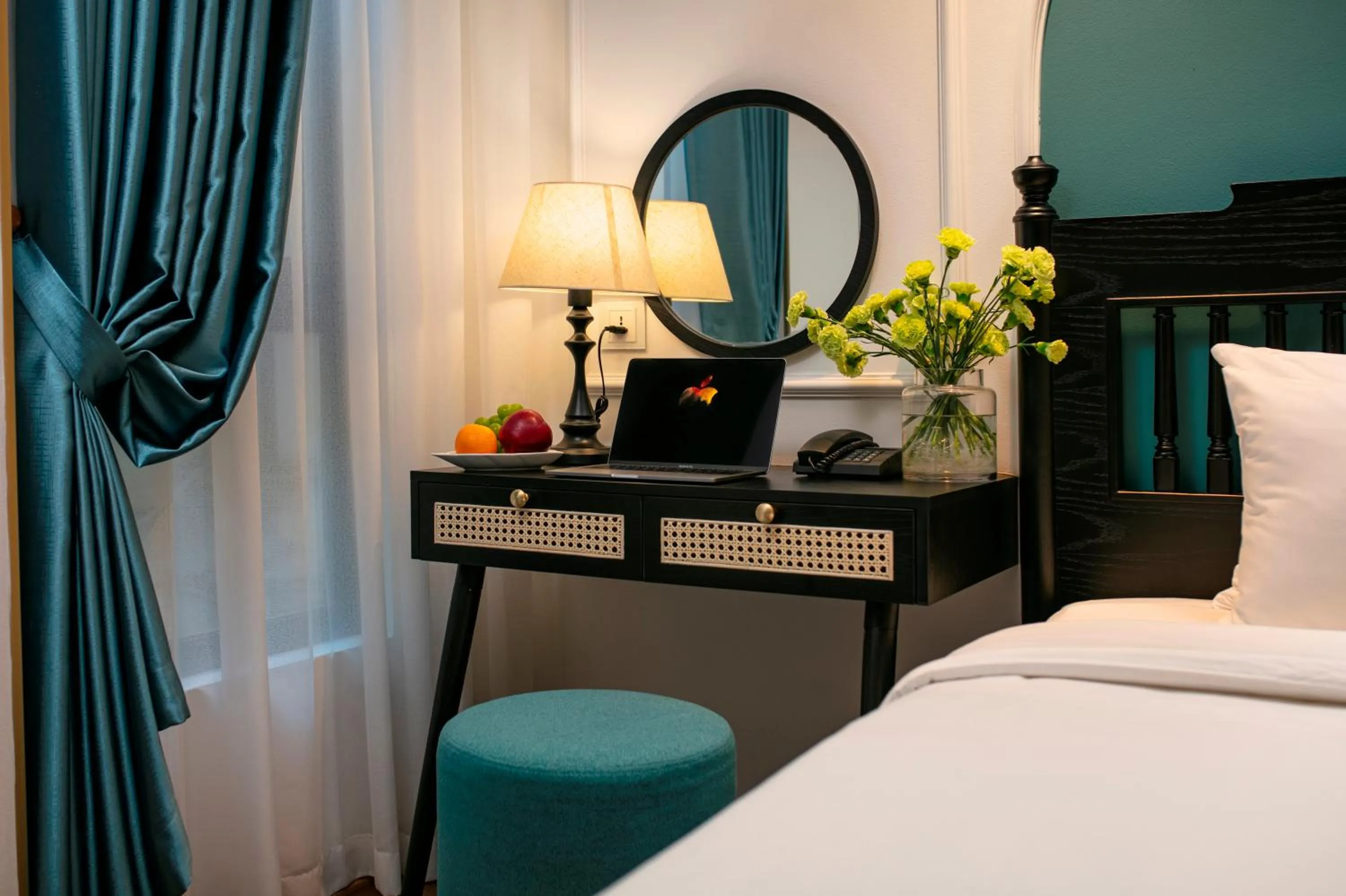 hair dresser, Bed in Hotel De Rond