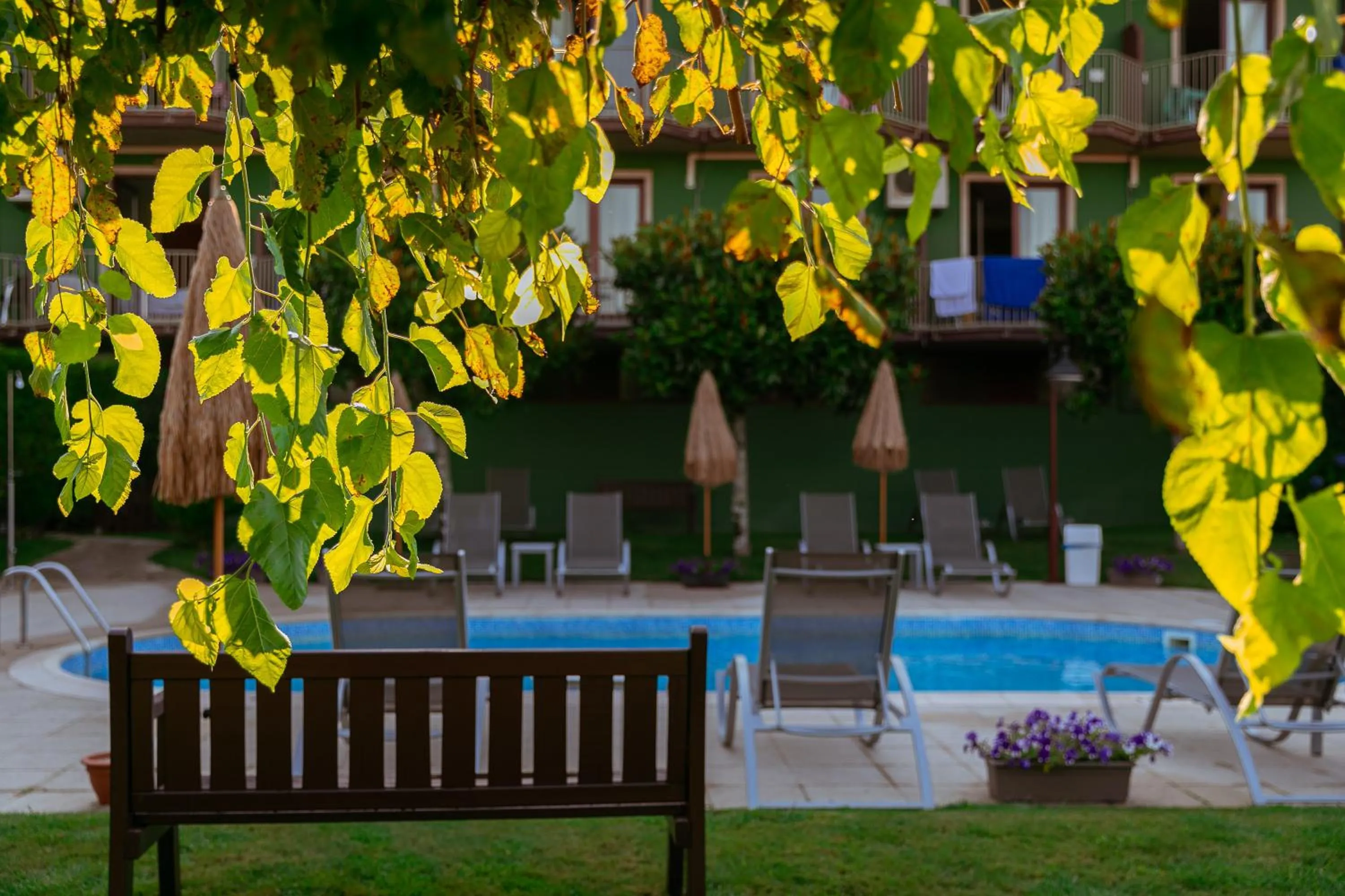 Swimming pool in Hotel Lombiña