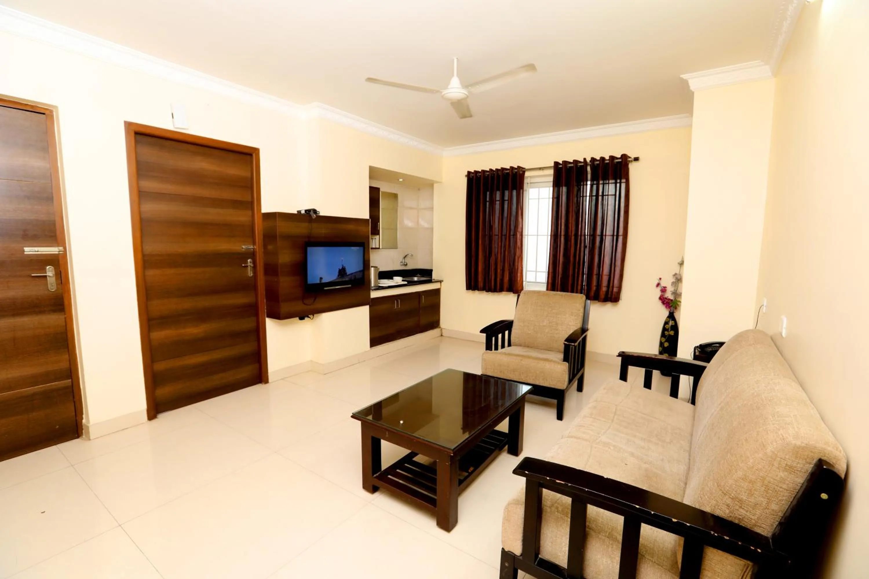Living room in Chetinaad Courtyard Gandhipuram by Centre Park