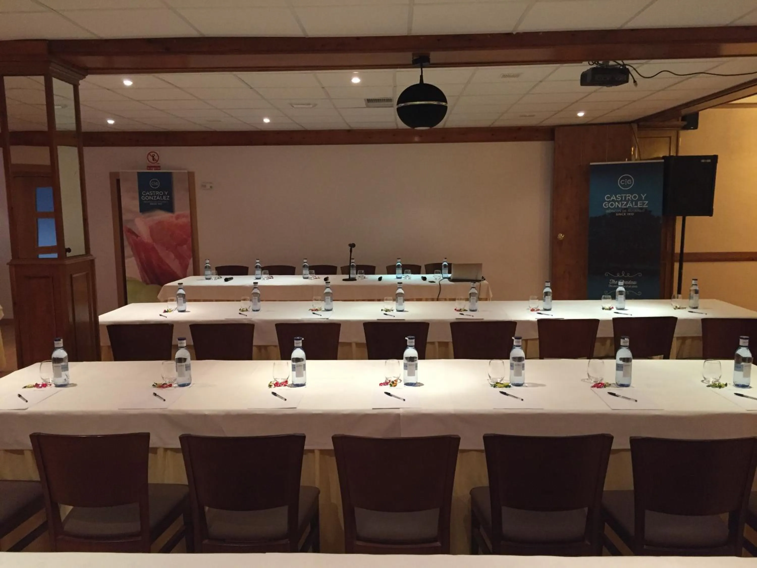 Meeting/conference room in Hotel Mozárbez Salamanca