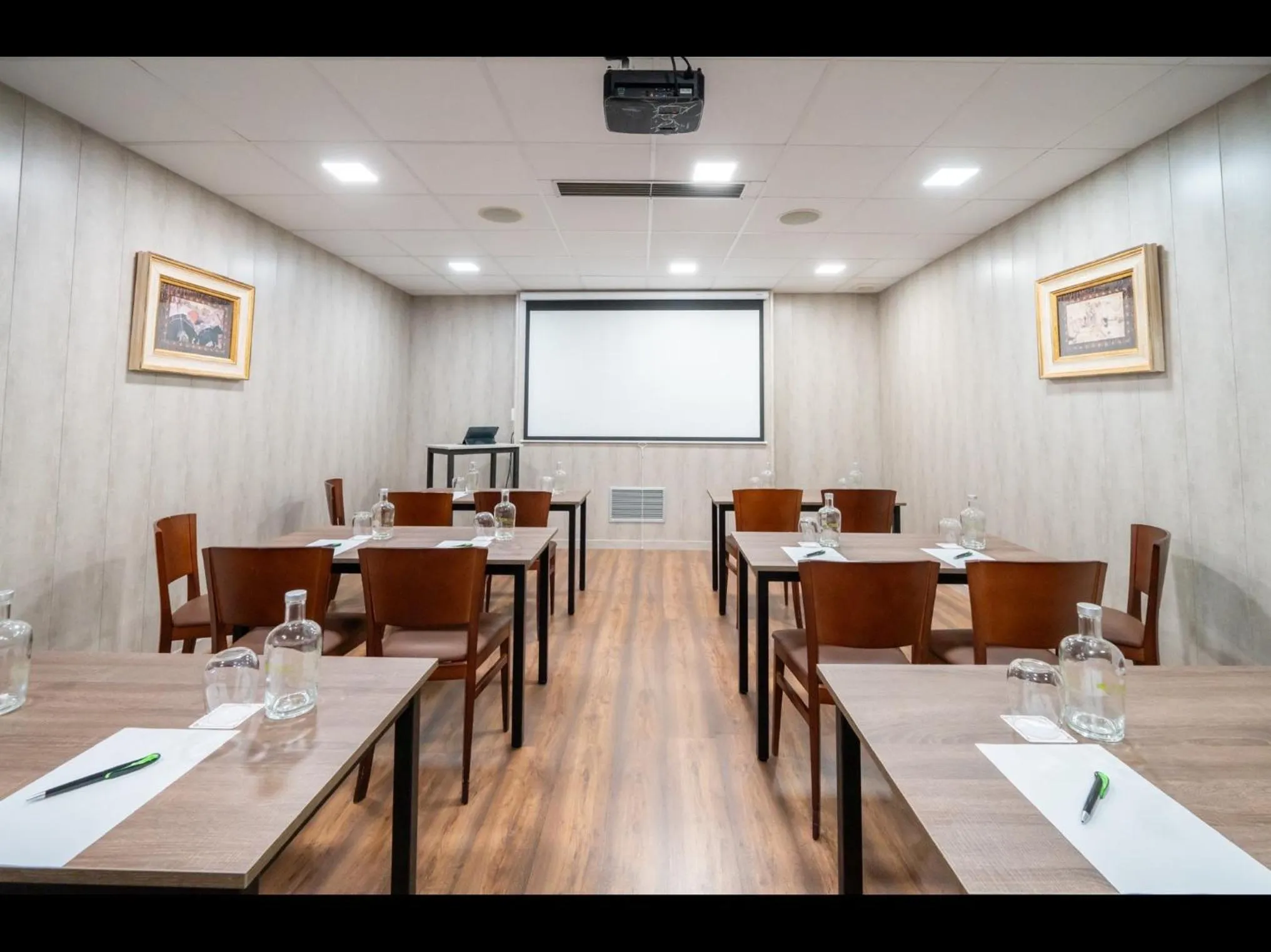 Business facilities in Hotel Mozárbez Salamanca