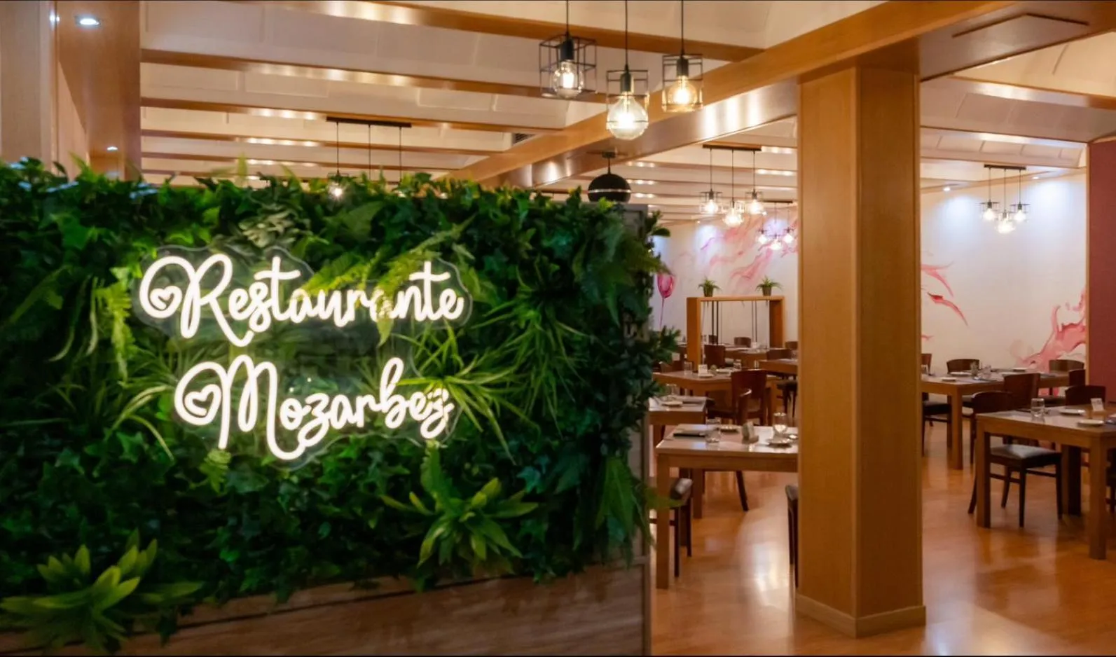 Restaurant/places to eat in Hotel Mozárbez Salamanca