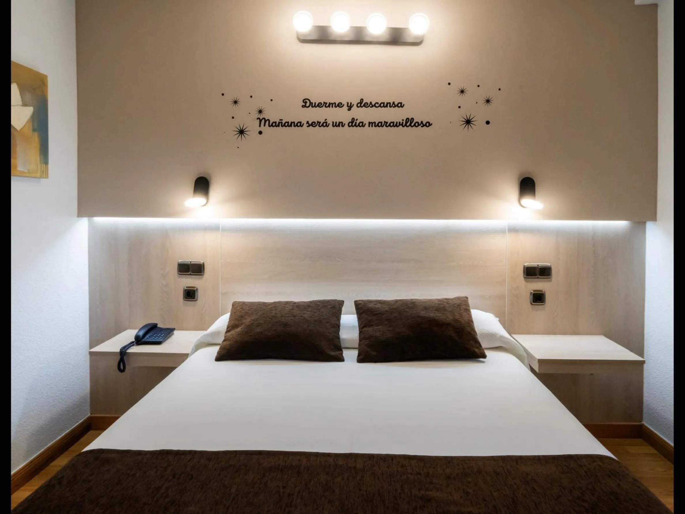 Bed in Hotel Mozárbez Salamanca