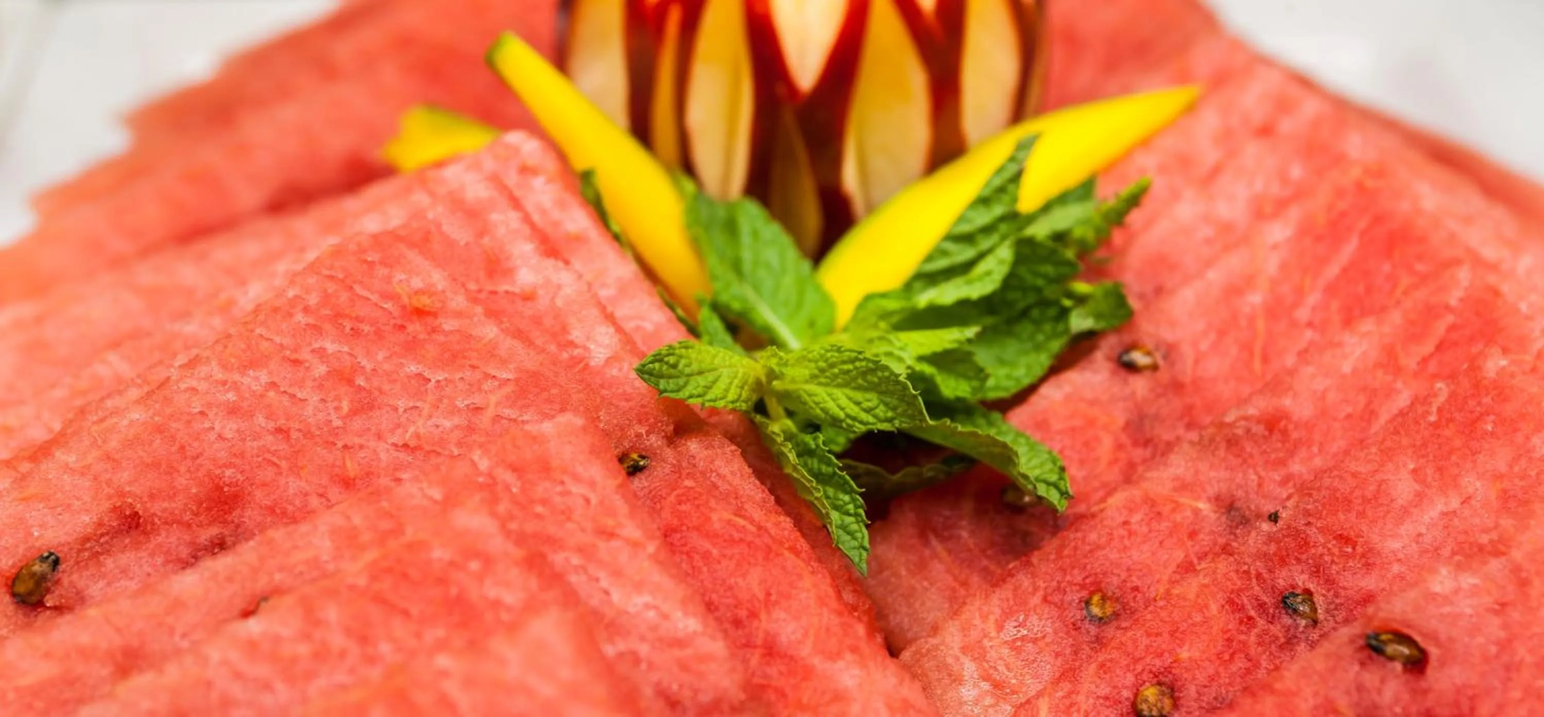 Buffet breakfast in Globales Los Patos Park