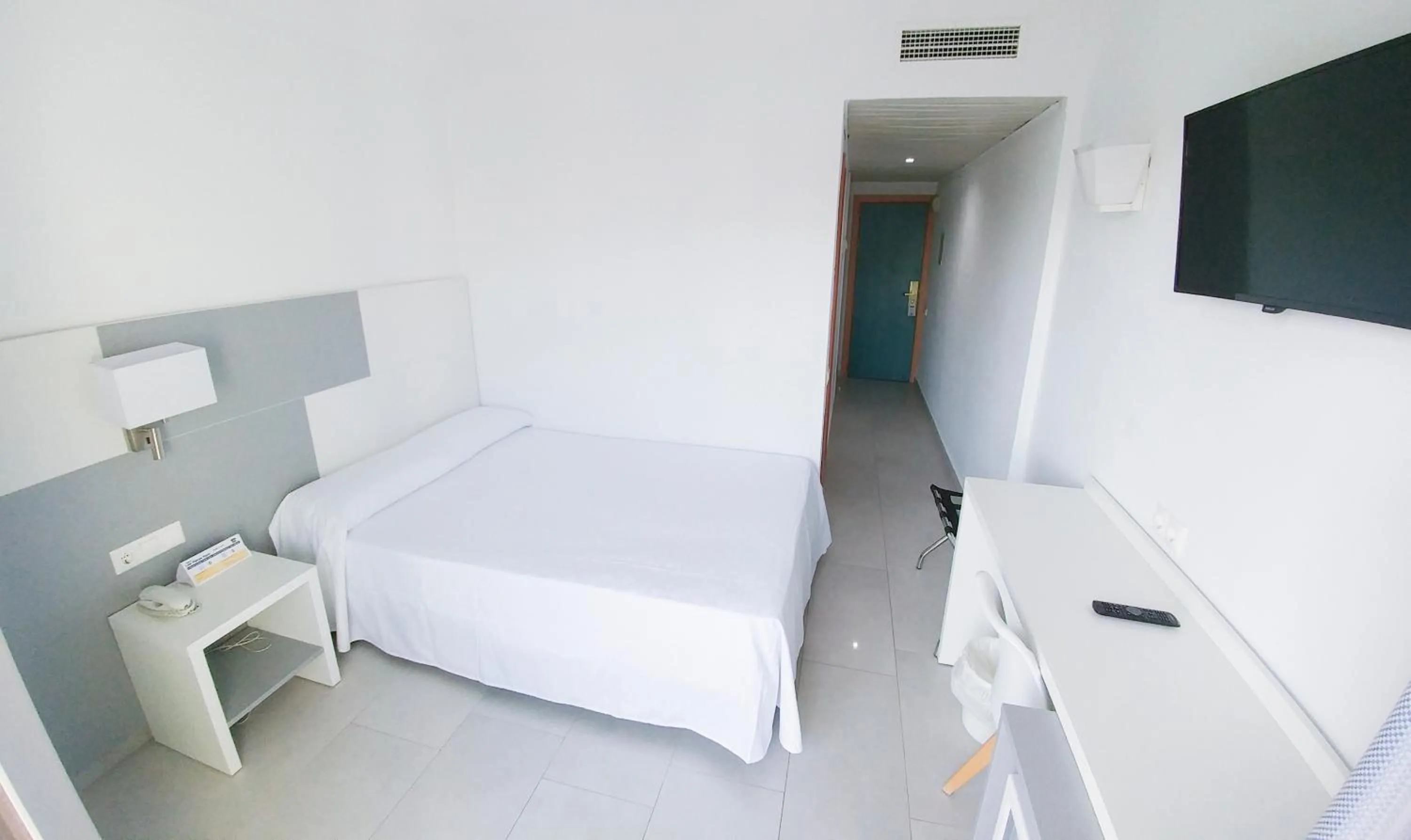 Bedroom, Bed in Globales Los Patos Park