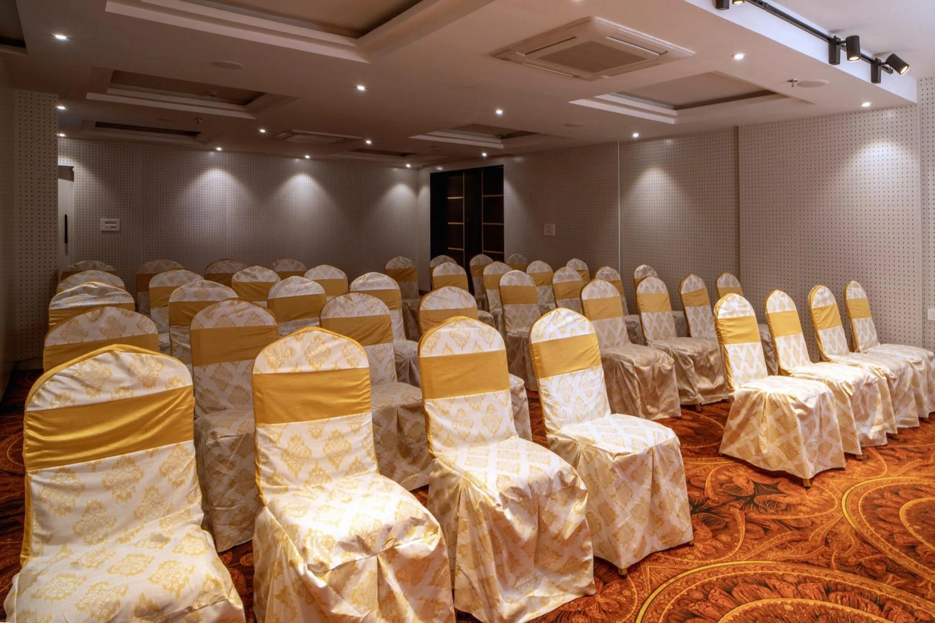 Banquet/Function facilities in THE MANGAL VIEW RESIDENCY - A Luxury Boutique Business Hotel