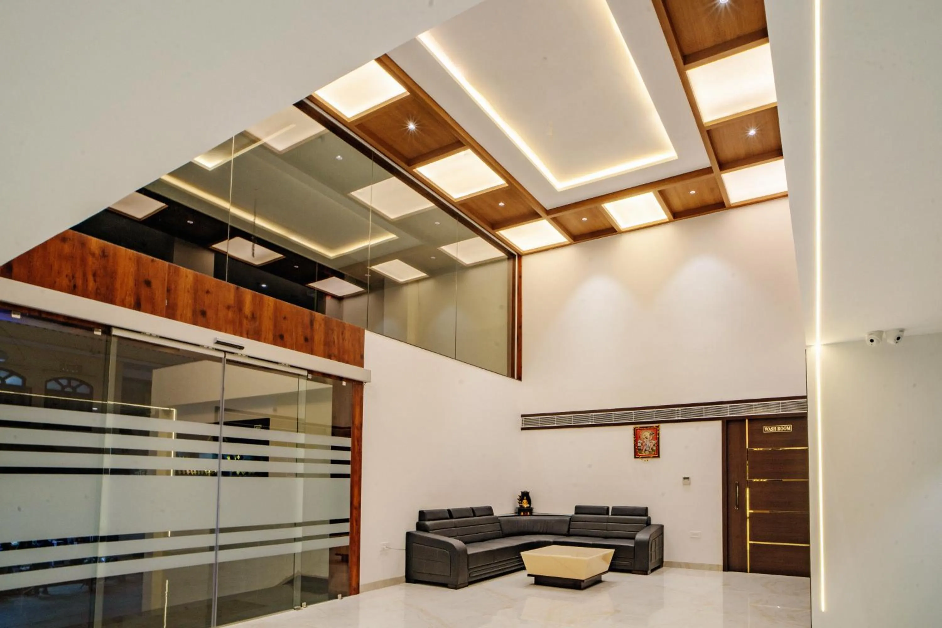 Lobby or reception in THE MANGAL VIEW RESIDENCY - A Luxury Boutique Business Hotel