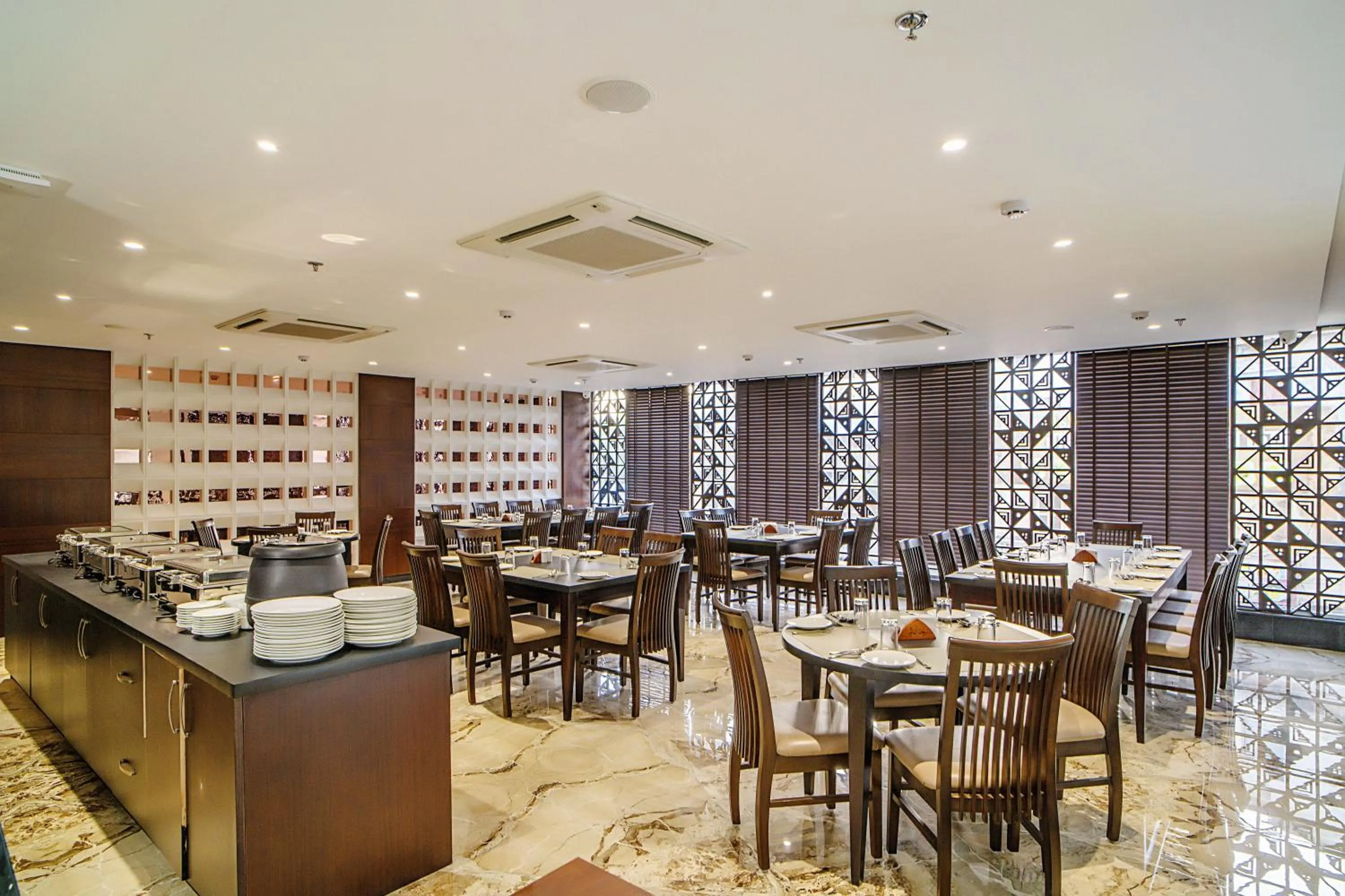 Restaurant/places to eat in THE MANGAL VIEW RESIDENCY - A Luxury Boutique Business Hotel