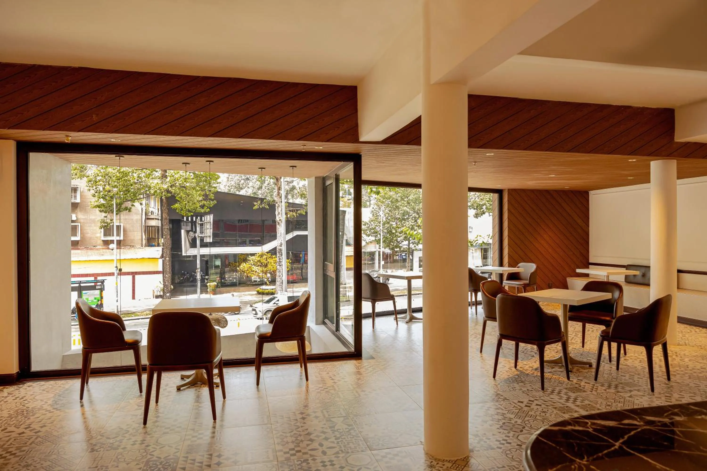 Restaurant/places to eat in Dai Nam Boutique Hotel