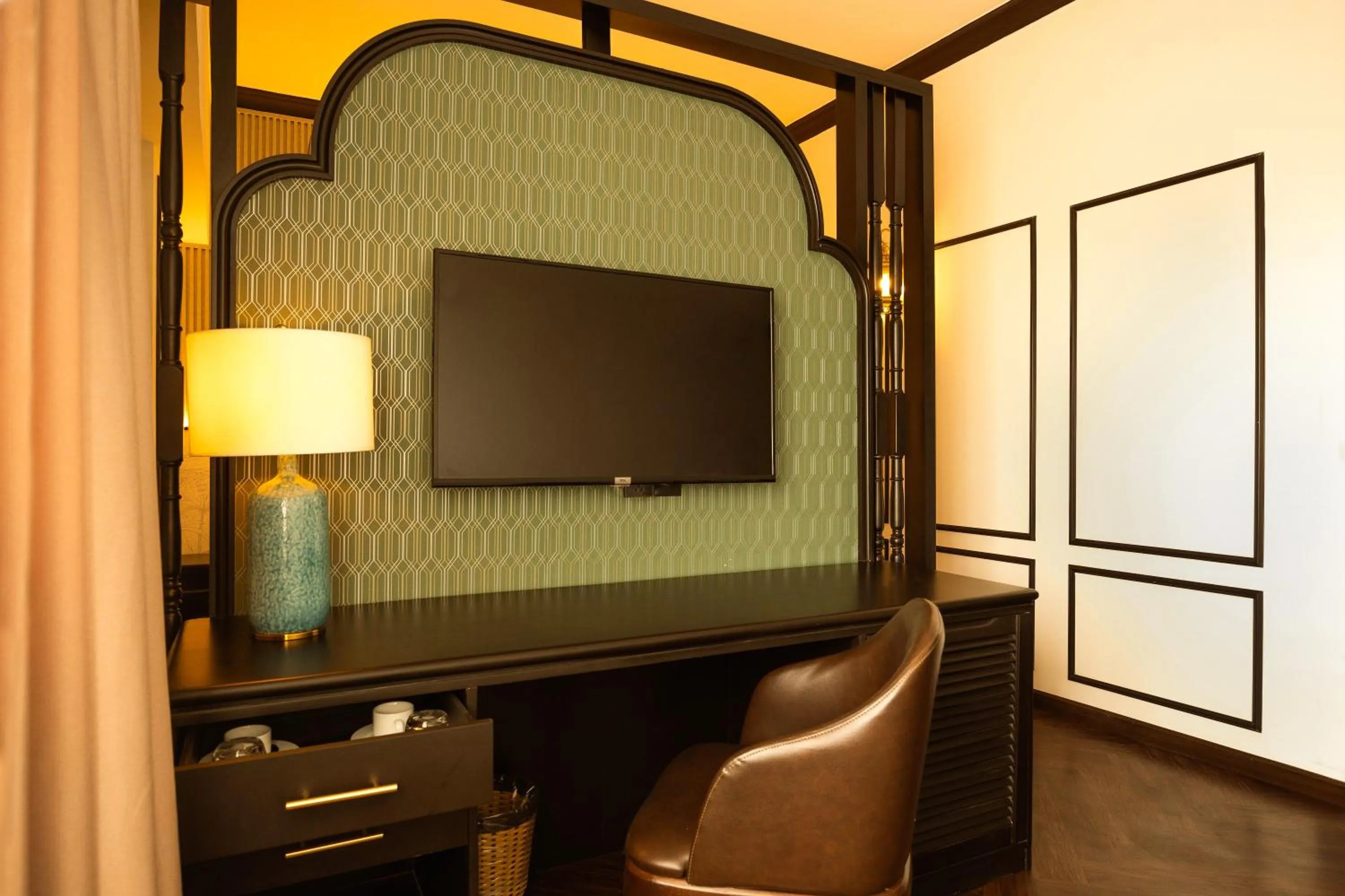 TV and multimedia in Dai Nam Boutique Hotel