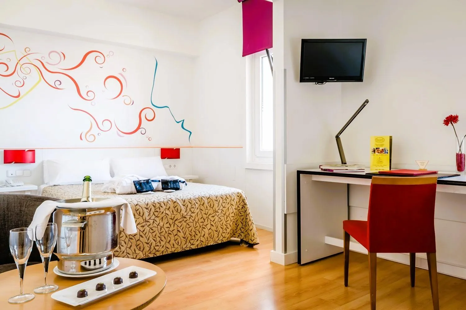 Photo of the whole room, Bed in Hotel Palacios