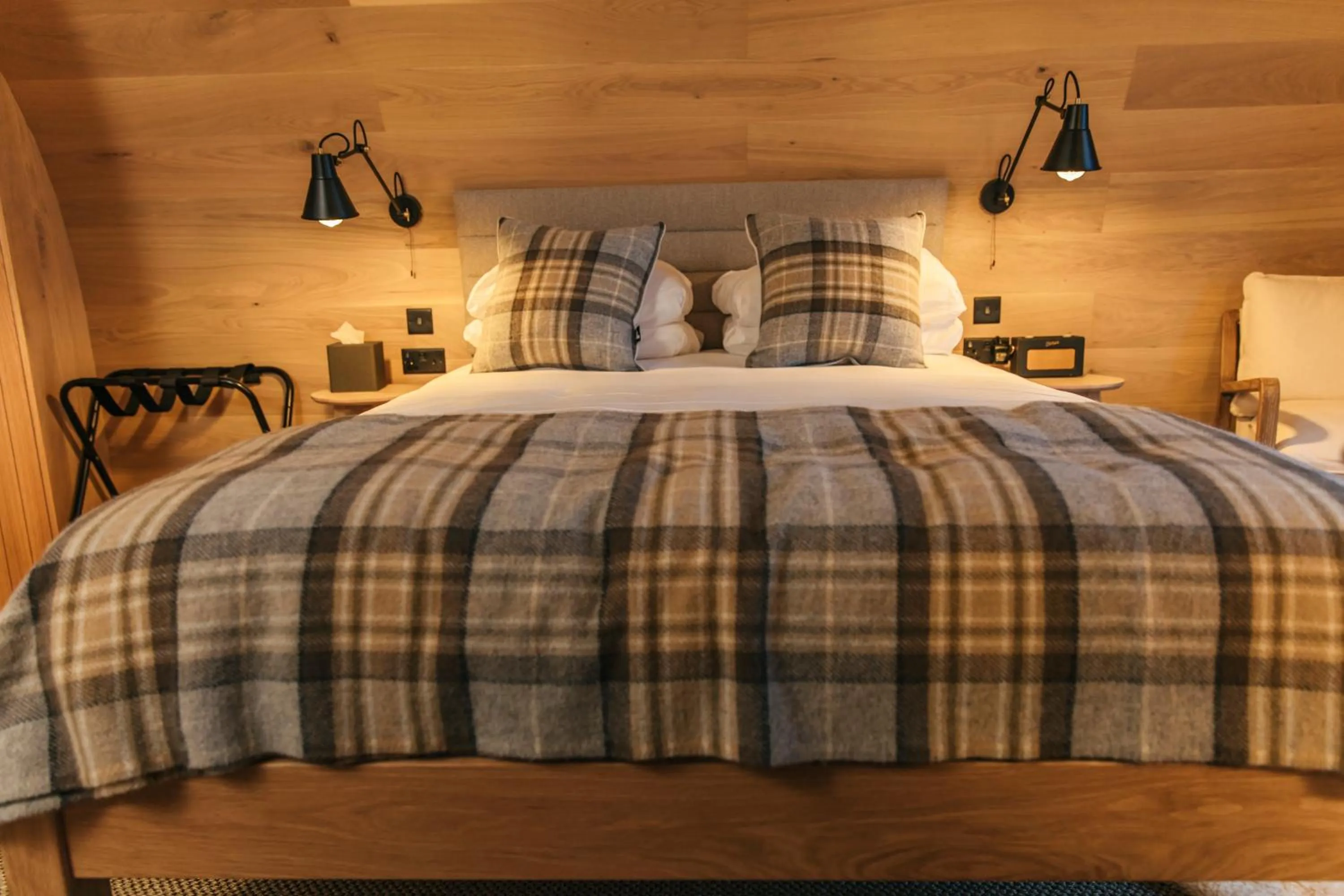 Photo of the whole room, Bed in Bracken Hide Hotel