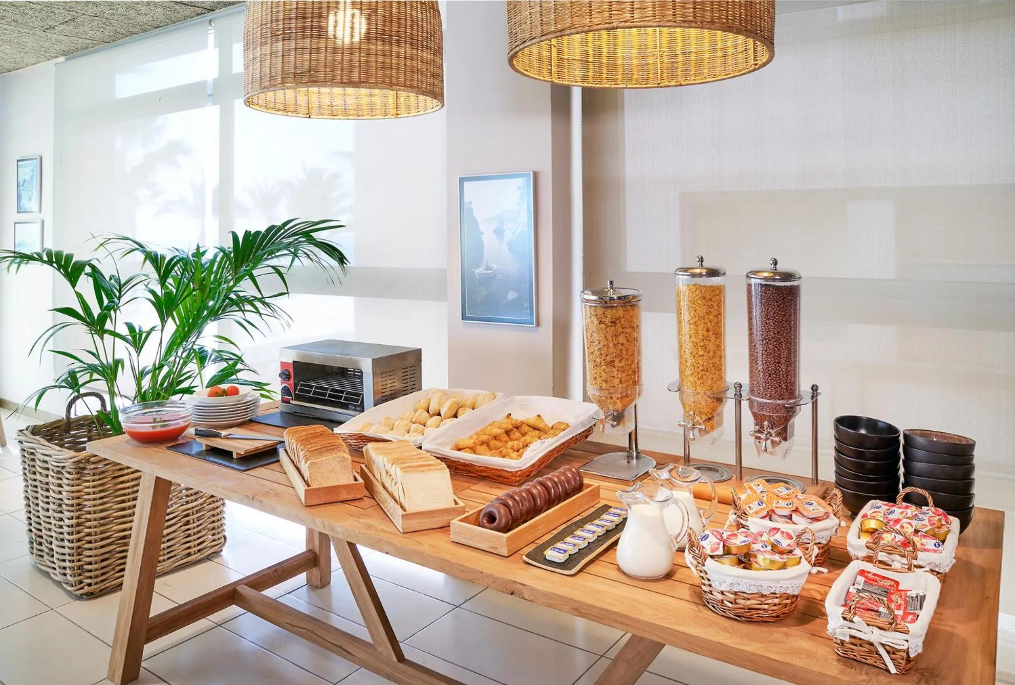 Buffet breakfast in URH Excelsior