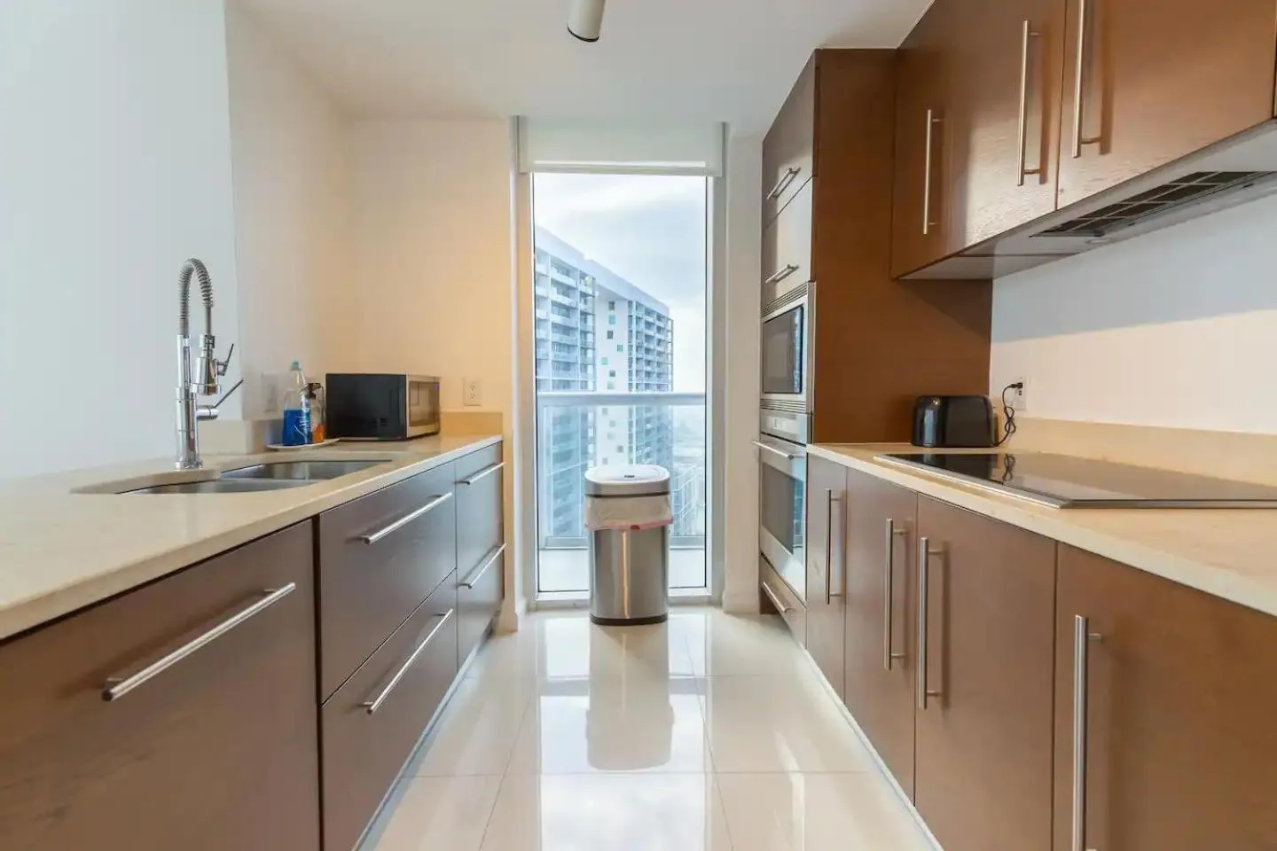 Kitchen or kitchenette in Amazing unit Miami Brickell with Sea & City View