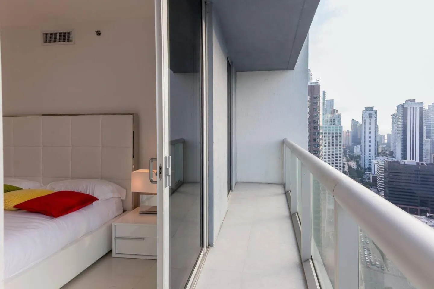 Bed in Amazing unit Miami Brickell with Sea & City View