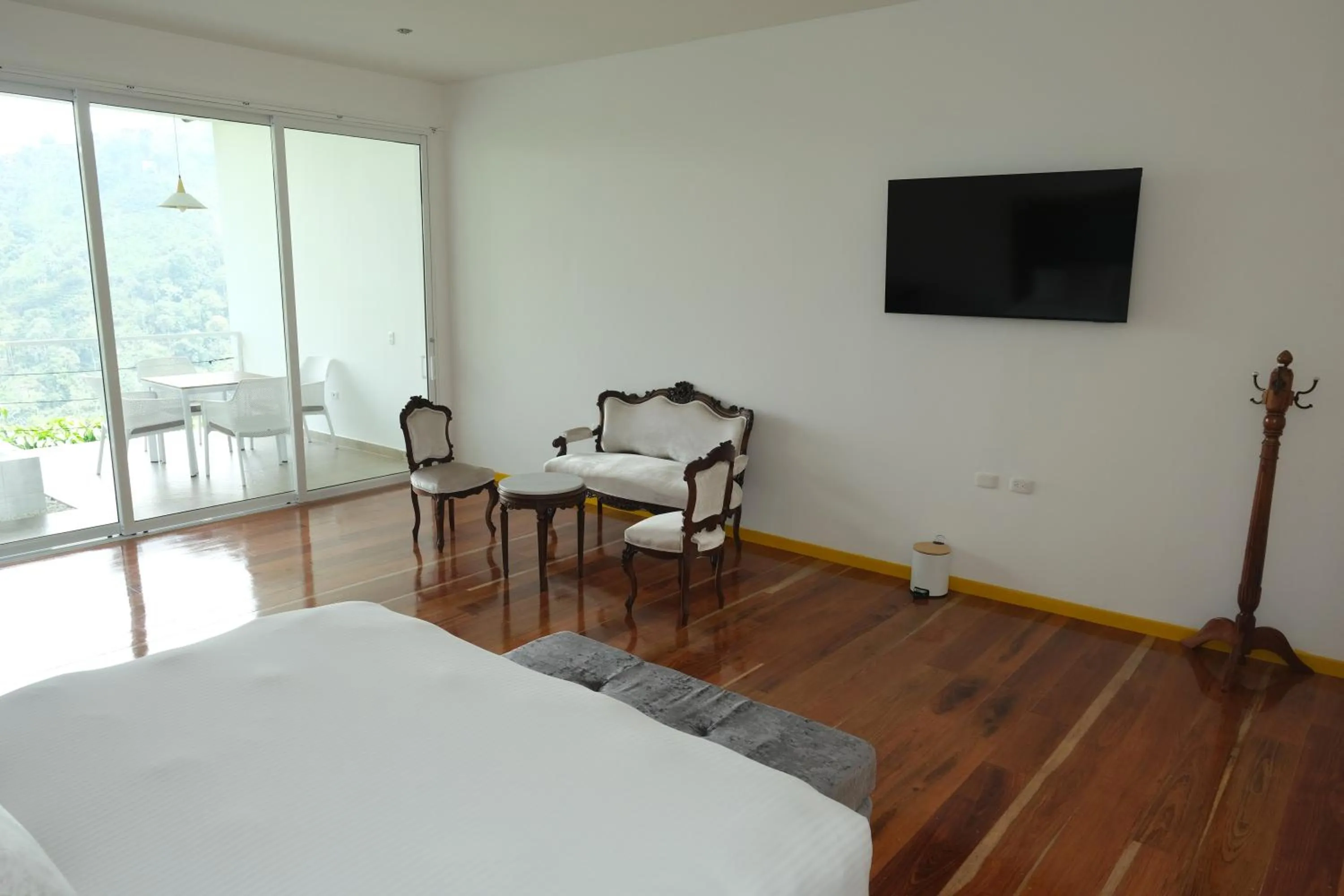 Photo of the whole room, Bed in Atardeceres del Cafe