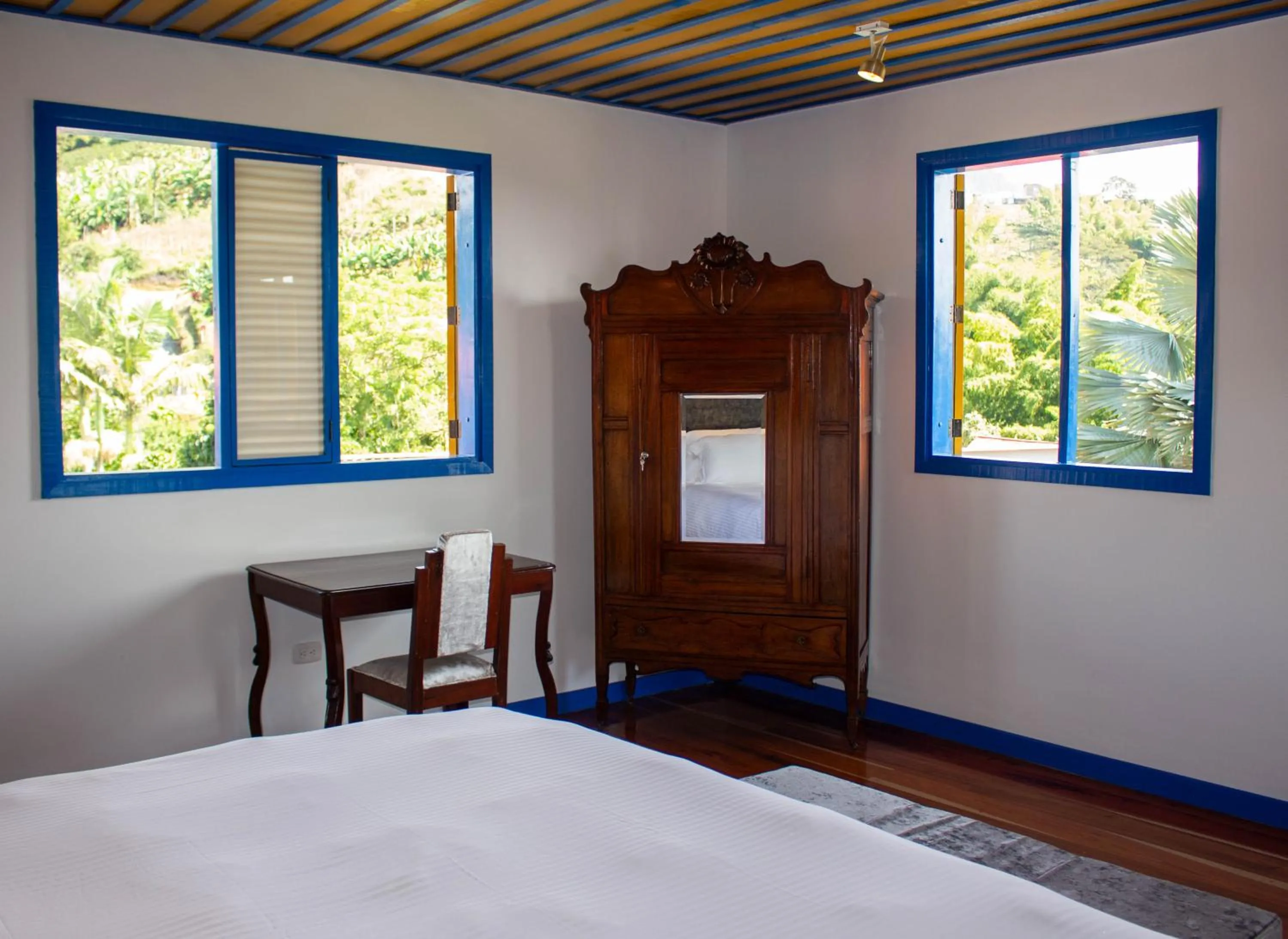 Photo of the whole room, Bed in Atardeceres del Cafe