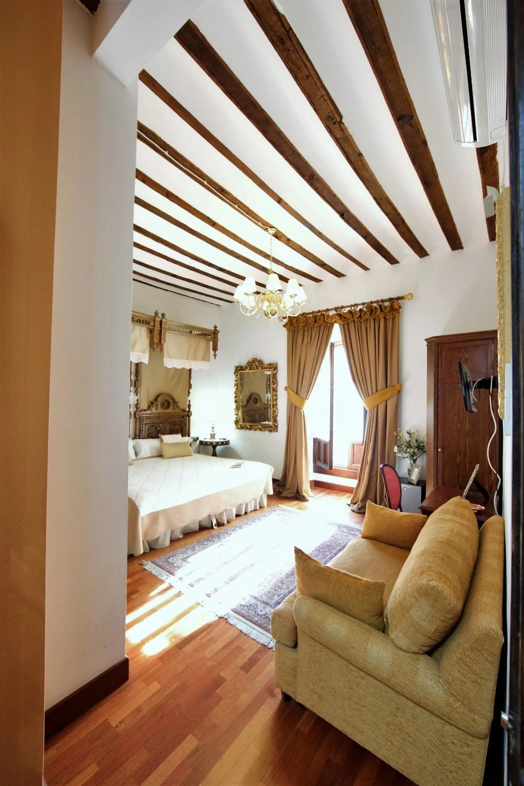 Decorative detail, Bed in Hotel Boutique Nueve Leyendas