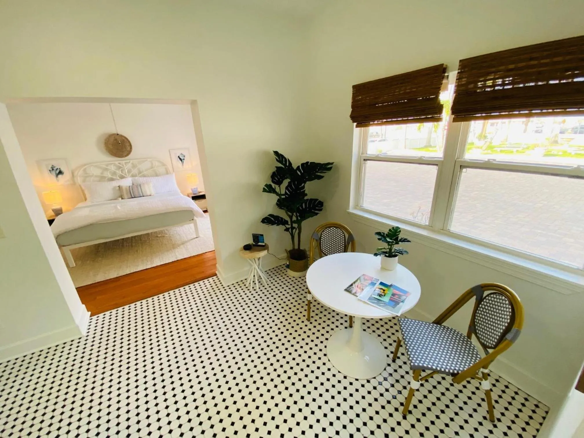 Bed in La Tortuga Historic Pass A Grille St Pete Beach 68