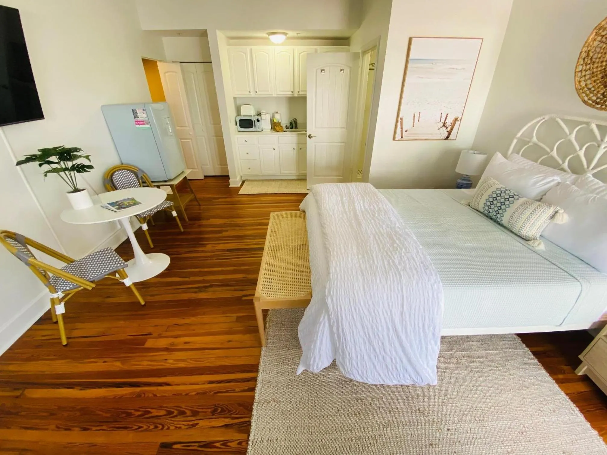 Bed in La Tortuga Historic Pass A Grille St Pete Beach 68