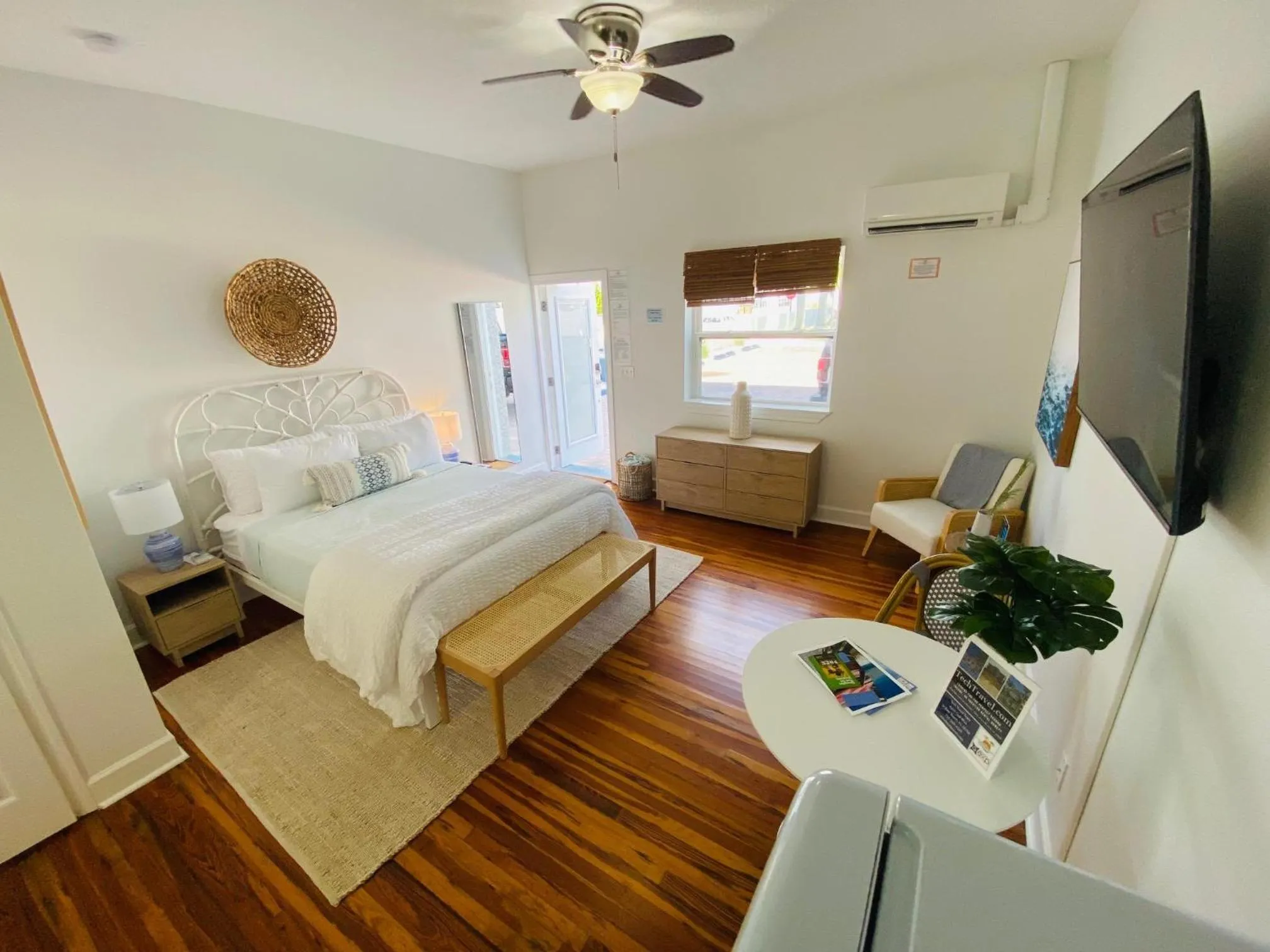 Bed in La Tortuga Historic Pass A Grille St Pete Beach 68