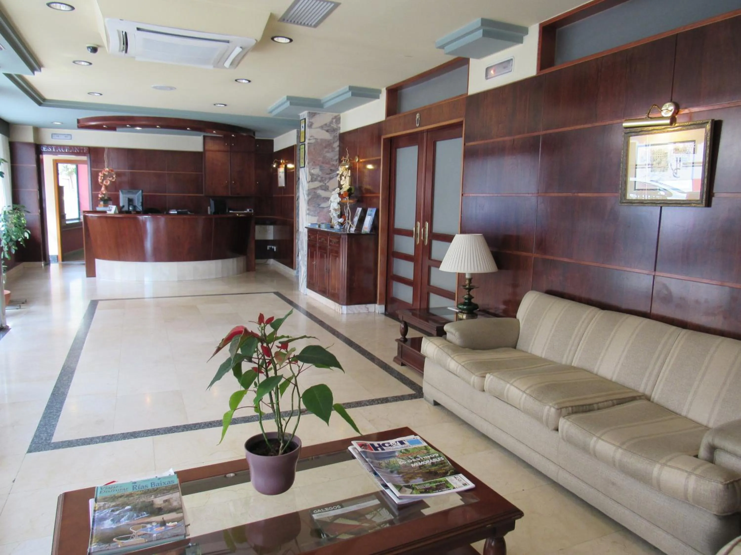 Lobby or reception in Hotel Virgen del Camino Pontevedra
