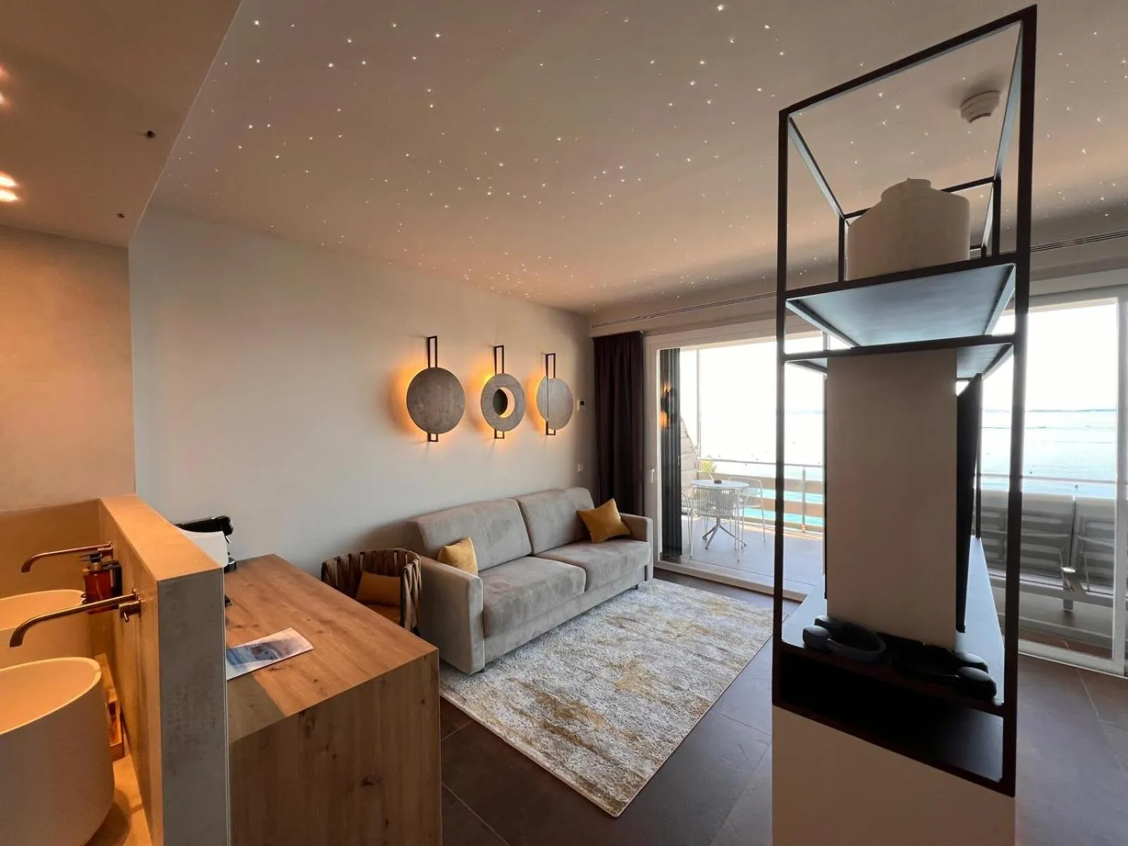 Bed in Canyelles Platja