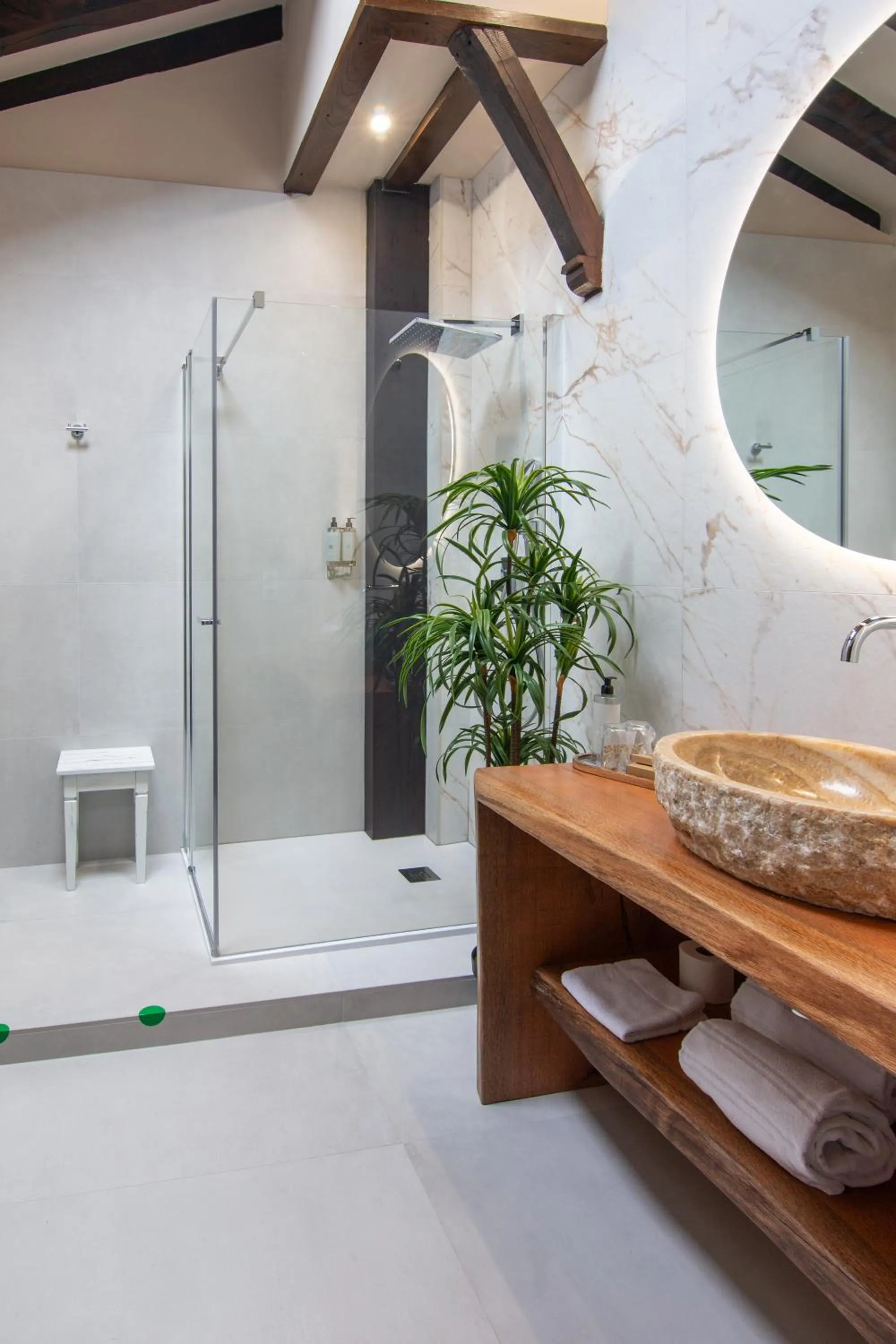 Shower in Hotel Casa del Marqués