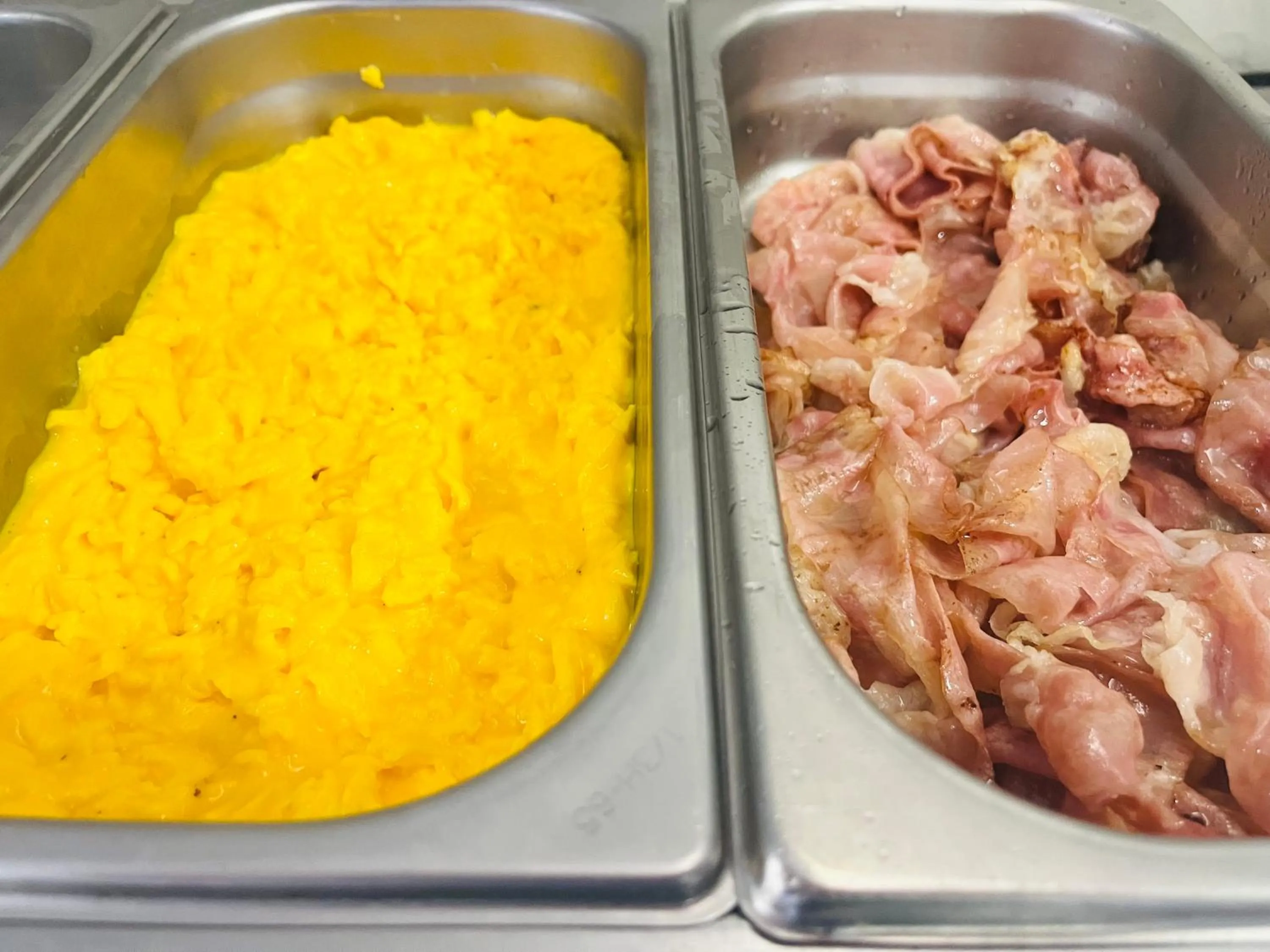 Buffet breakfast in Hotel Susuqui